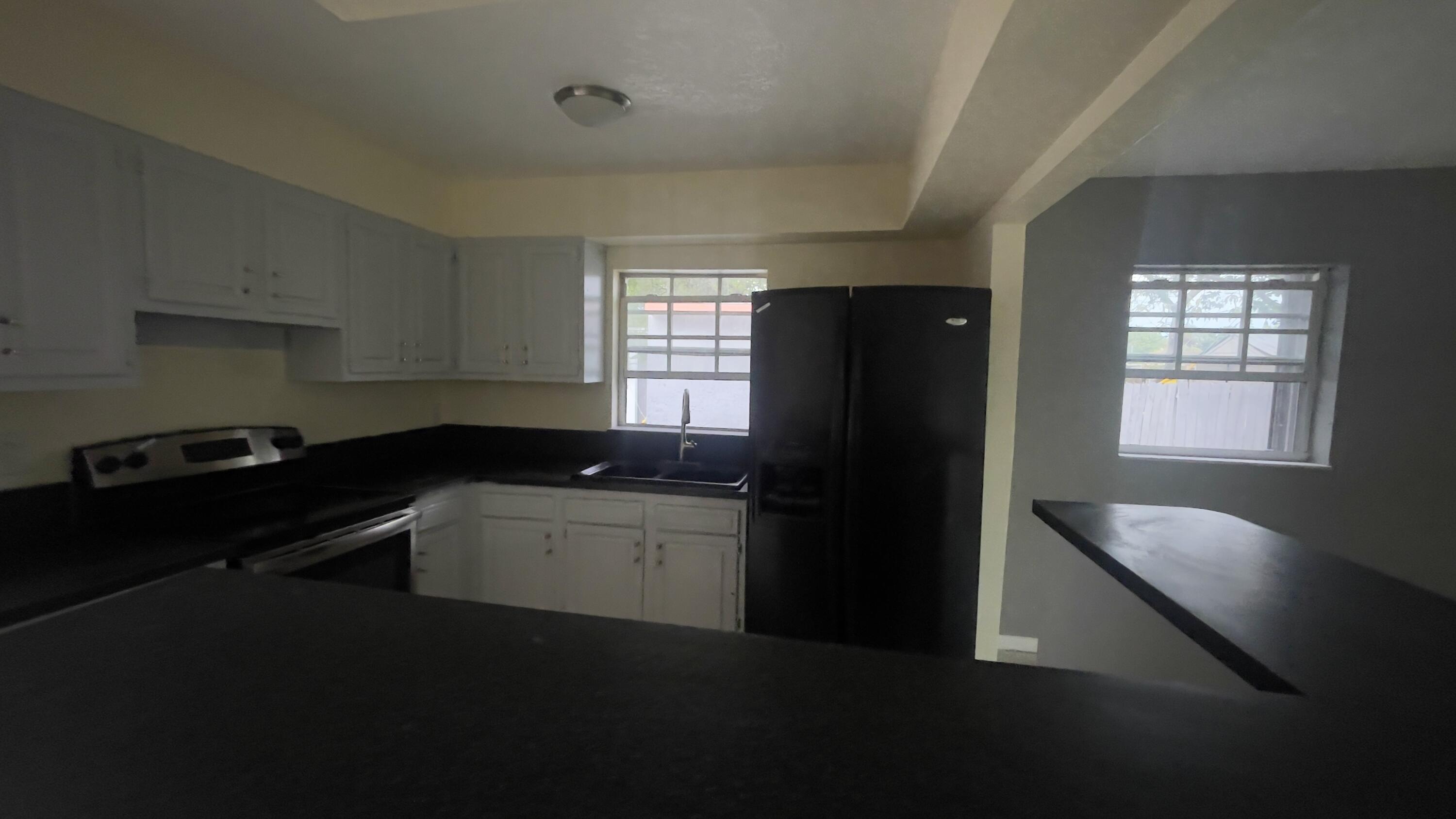2691 Nw 8th Street Property Photo 5