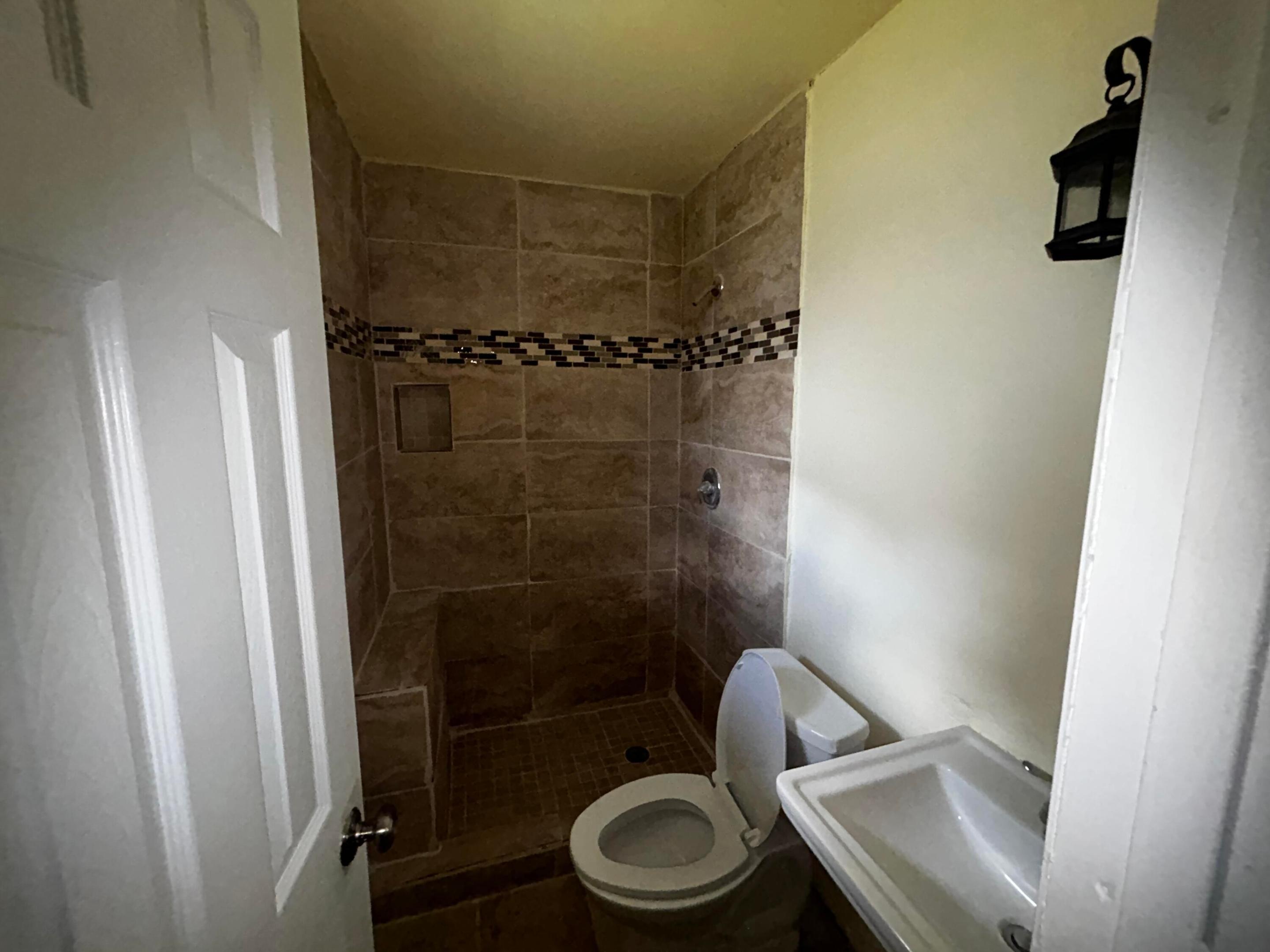 2691 Nw 8th Street Property Photo 9