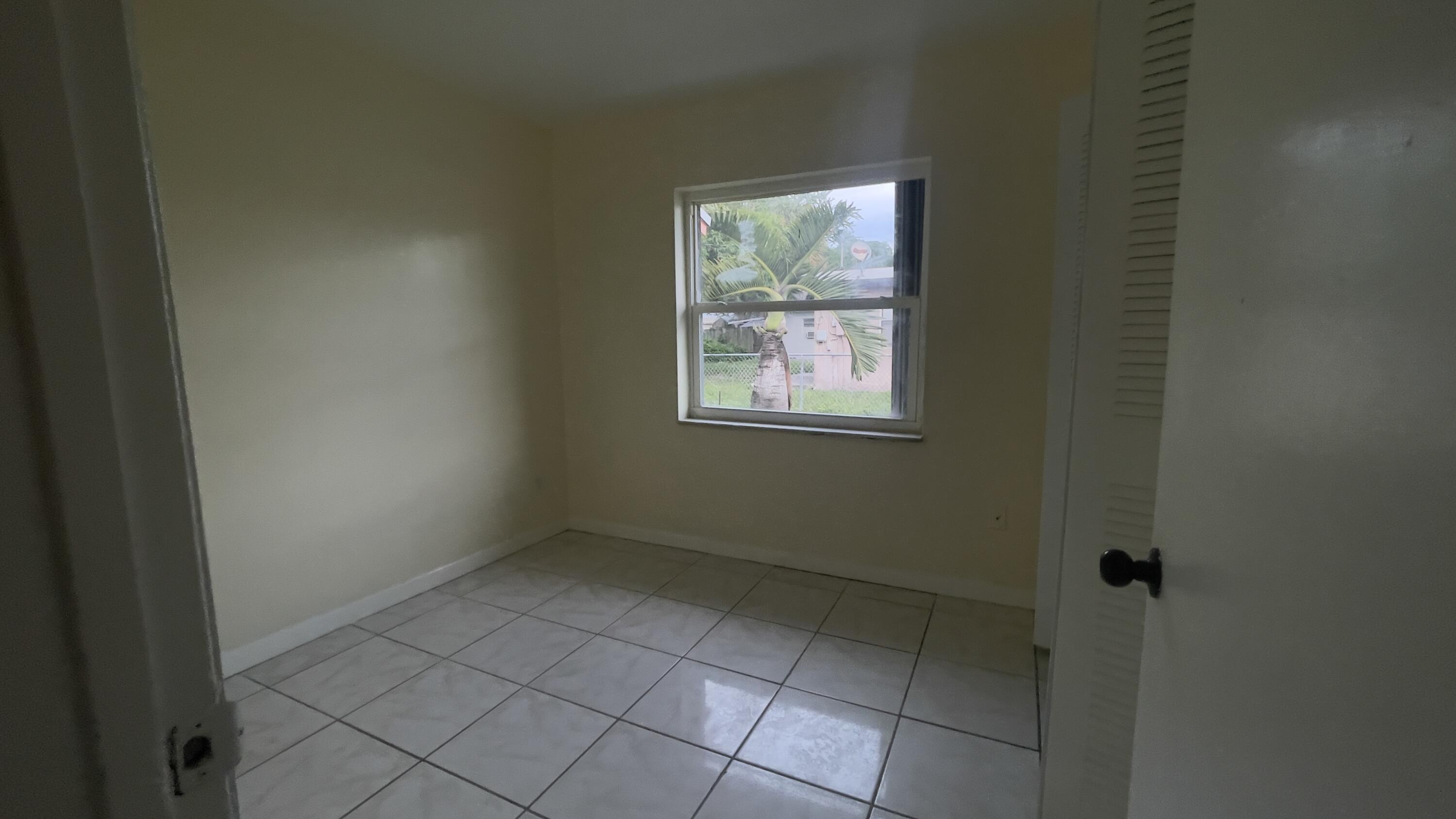 2691 Nw 8th Street Property Photo 10