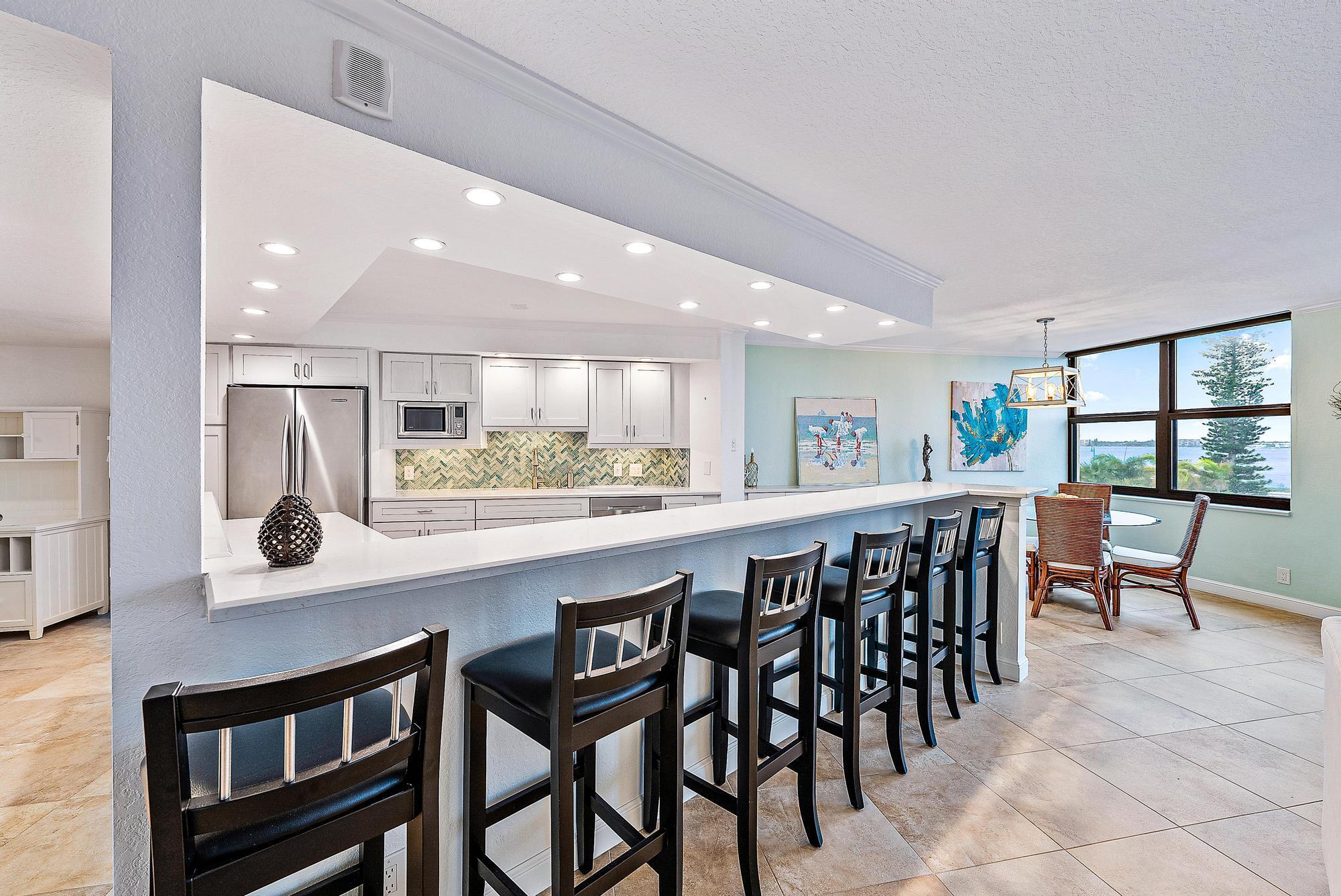5420 N Ocean Drive 305 Property Photo 9