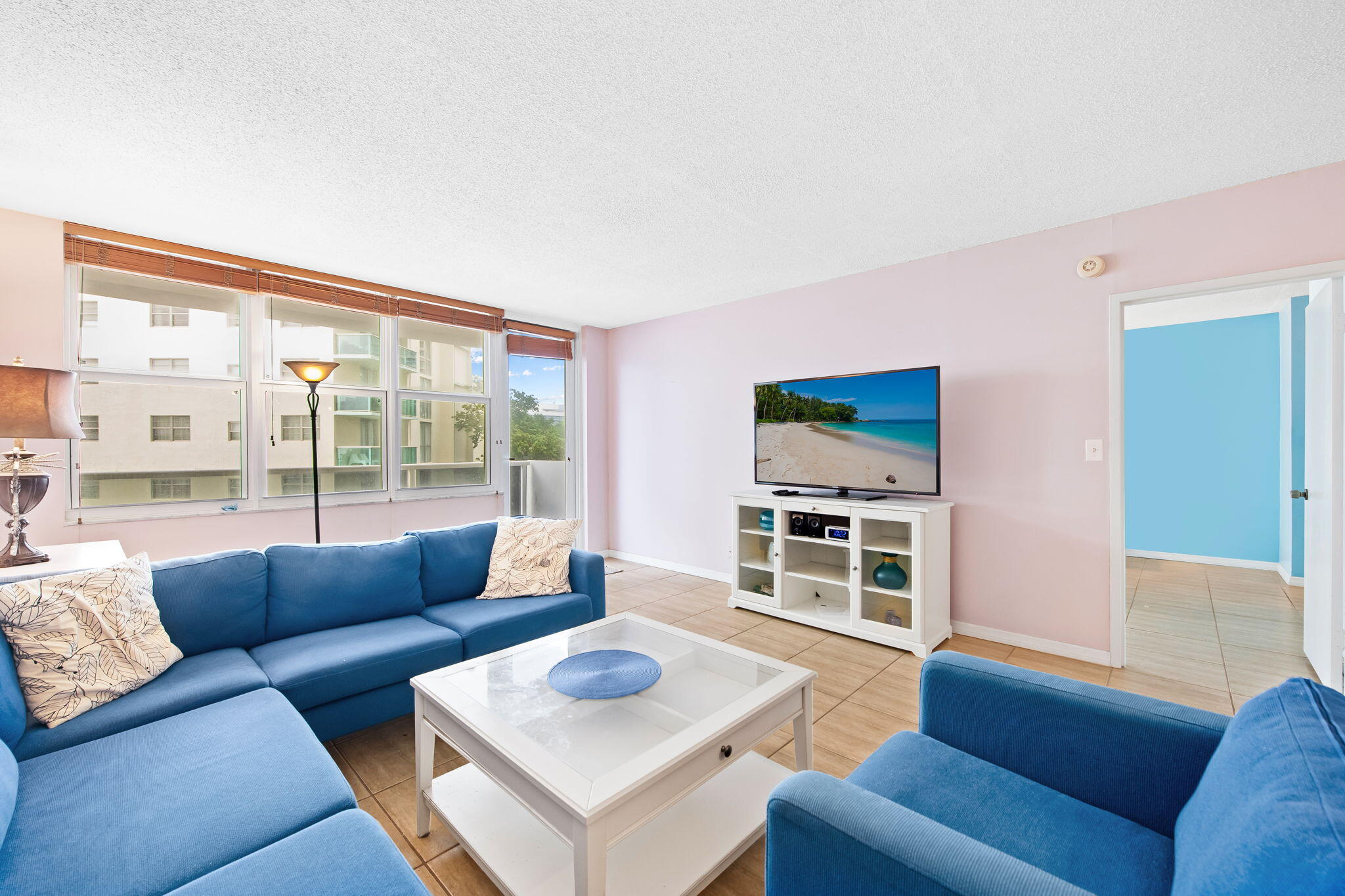 3725 S Ocean Drive 420 Property Photo 2