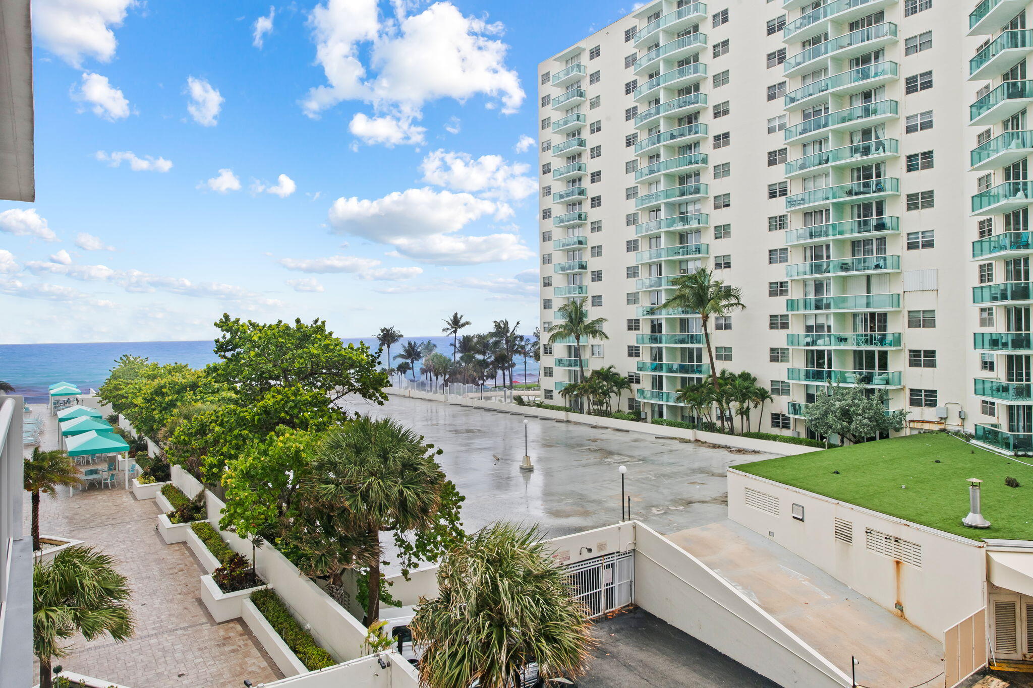 3725 S Ocean Drive 420 Property Photo 8