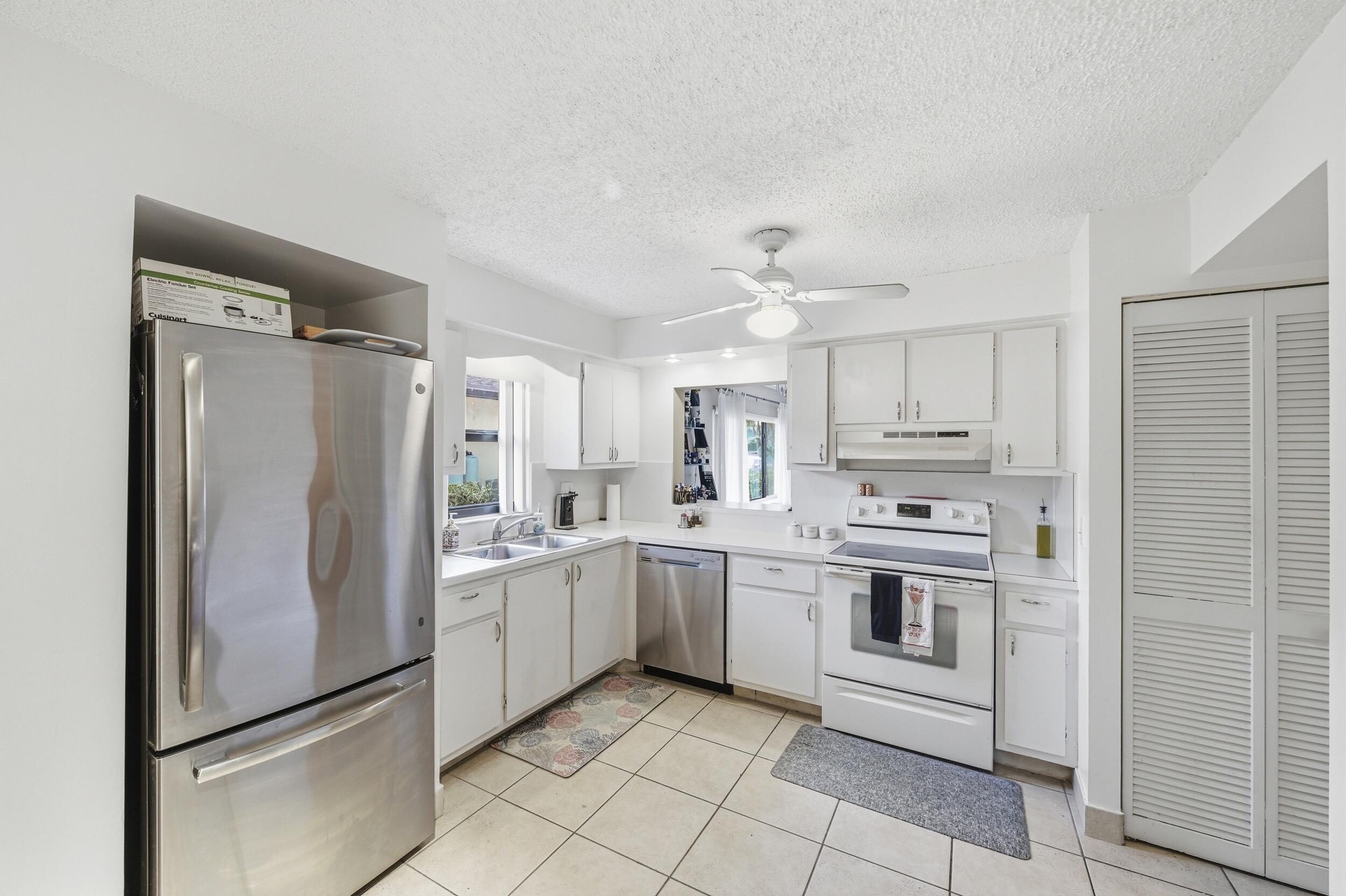 10222 Pine Drive Property Photo 9