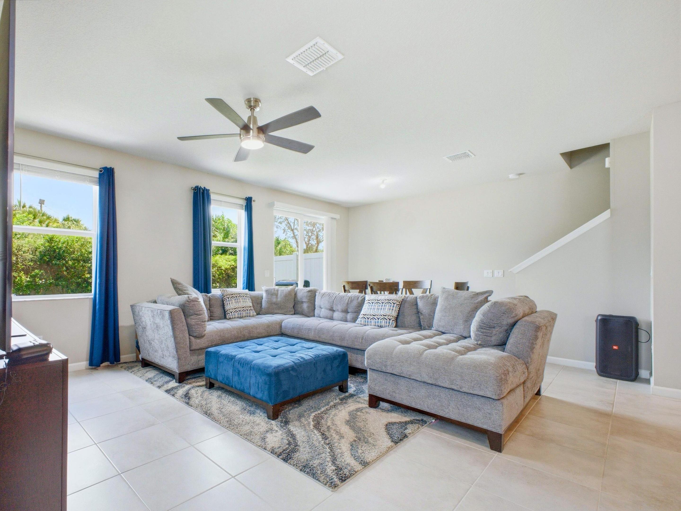 5720 Mentmore Drive Property Photo 12