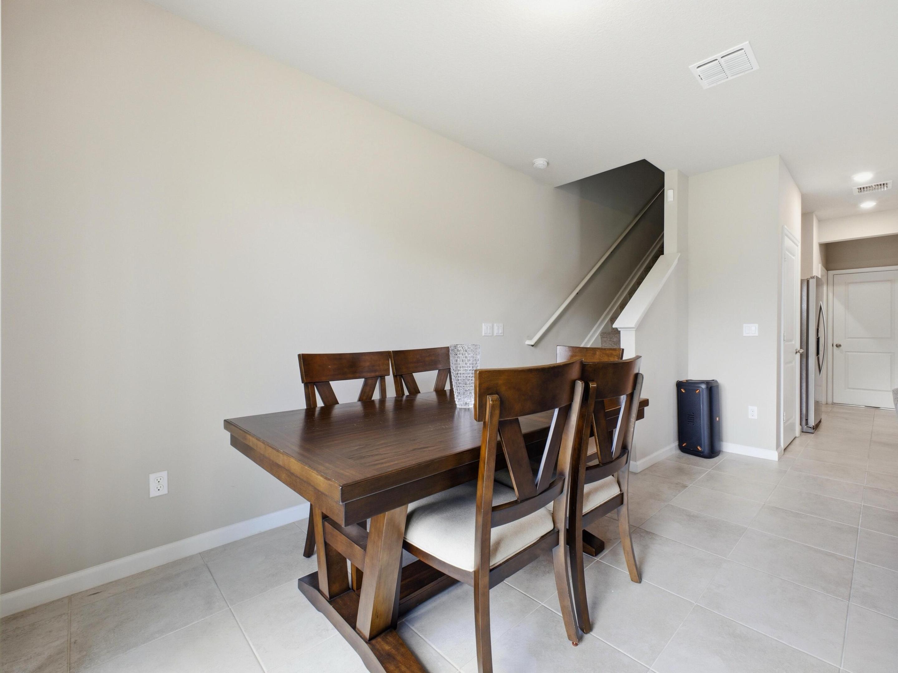 5720 Mentmore Drive Property Photo 15