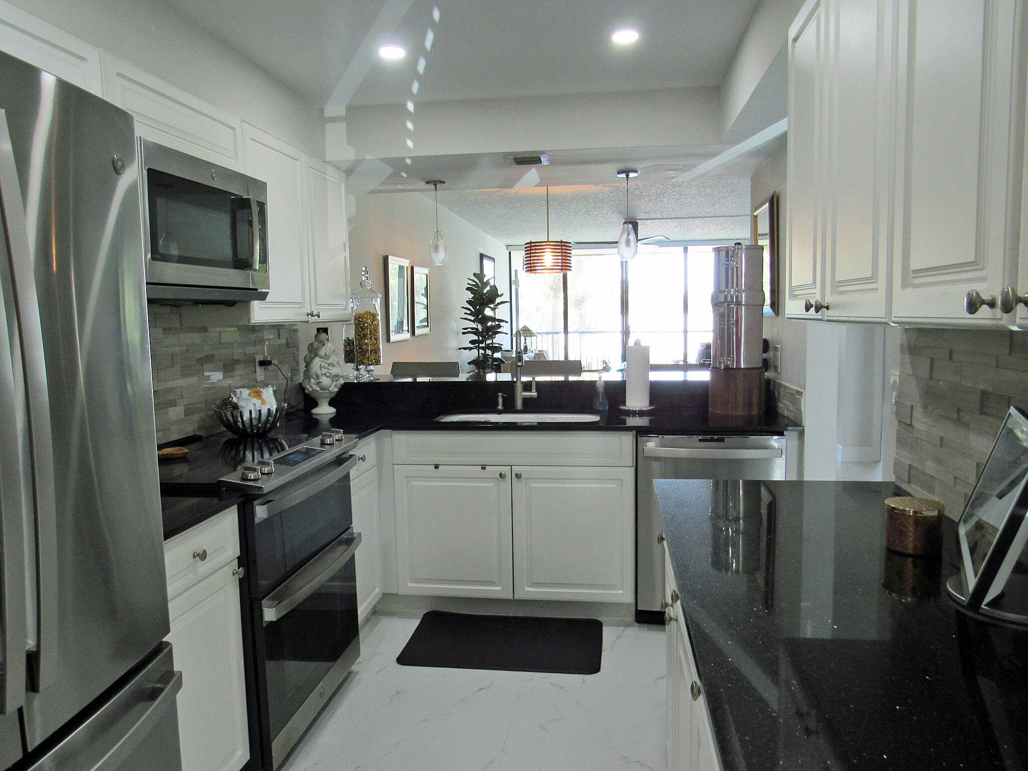 21 Royal Palm Way 2020 Property Photo 7
