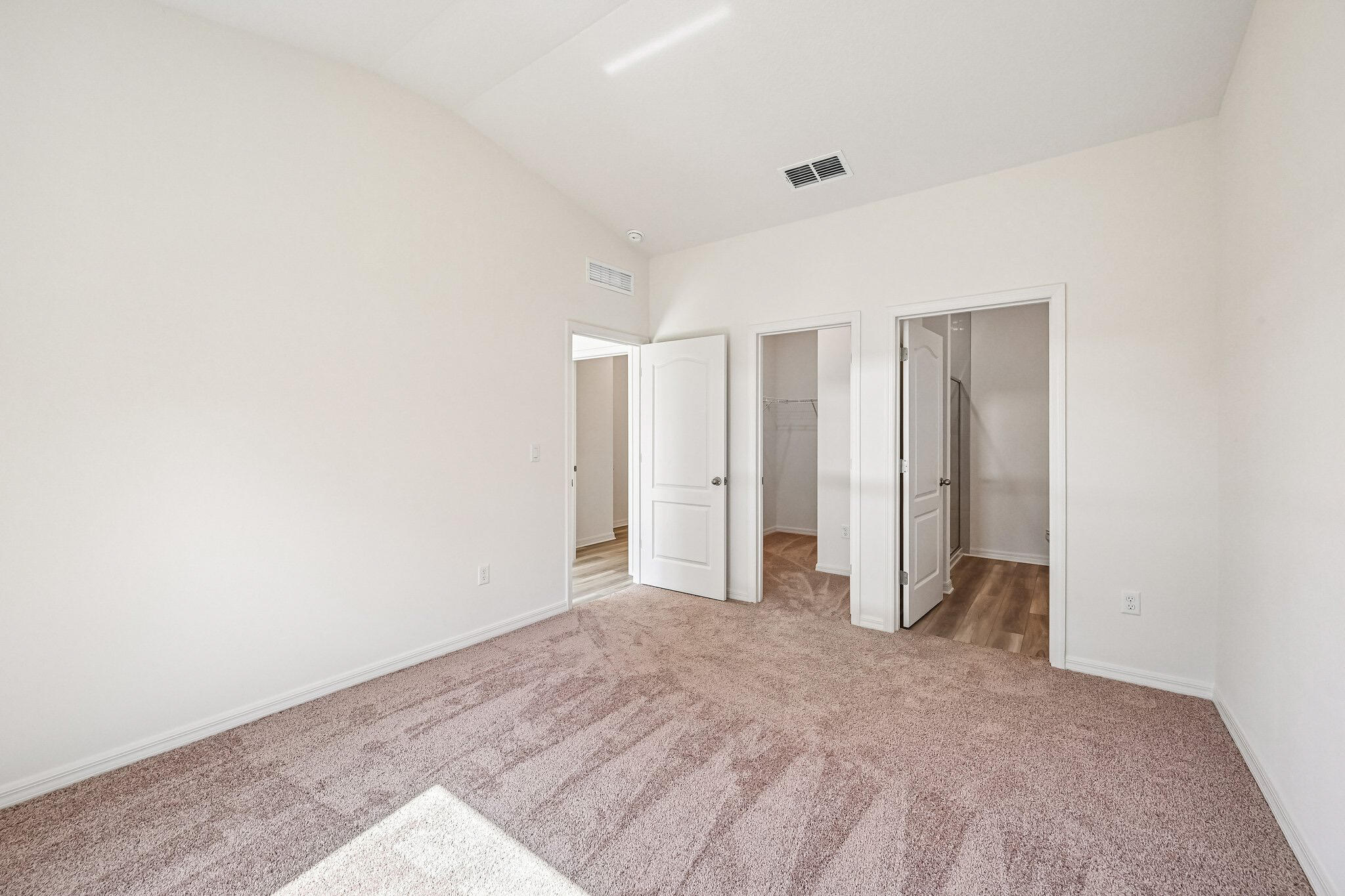 5808 Sunset Boulevard Property Photo 8