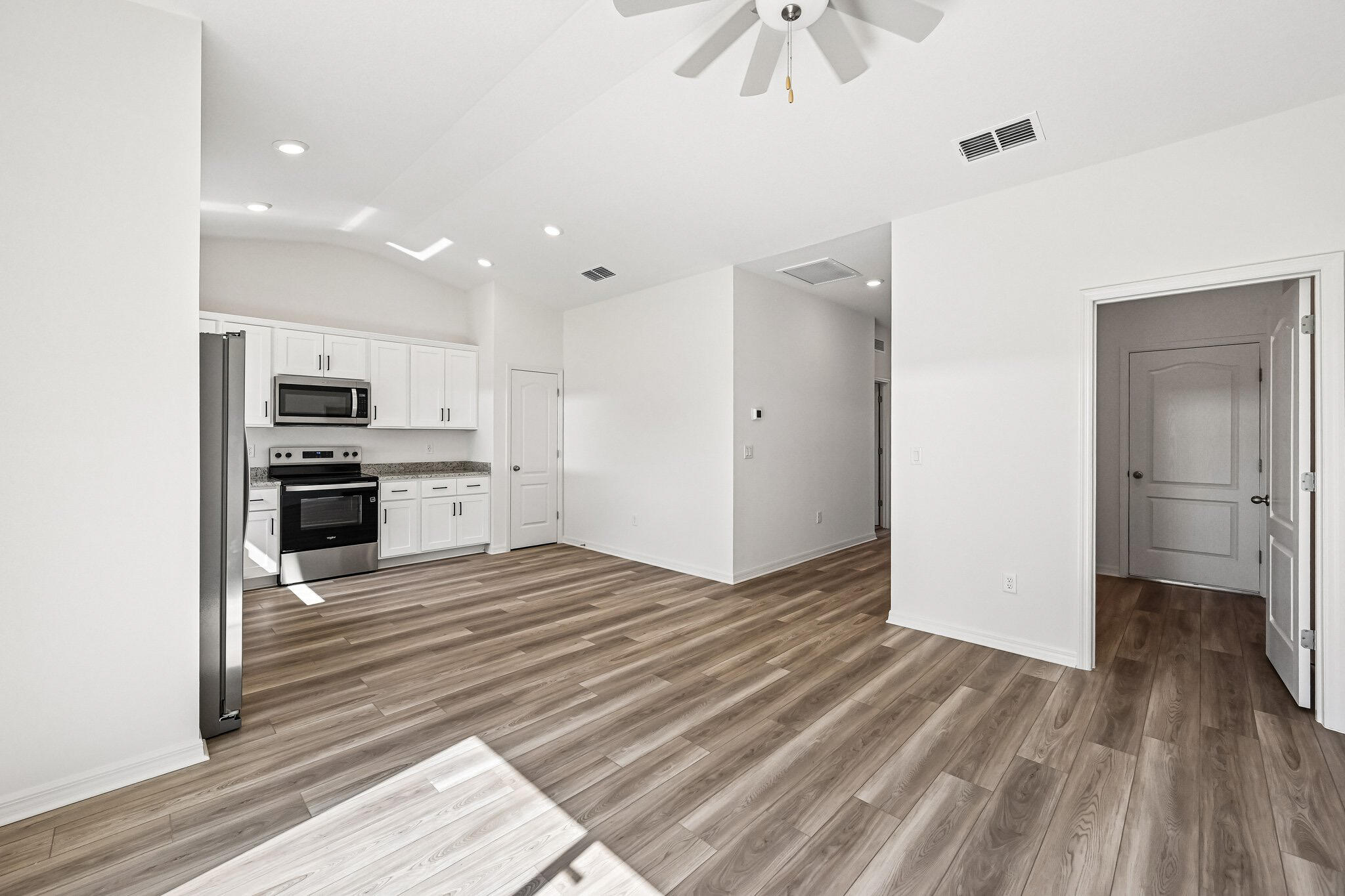 5808 Sunset Boulevard Property Photo 12