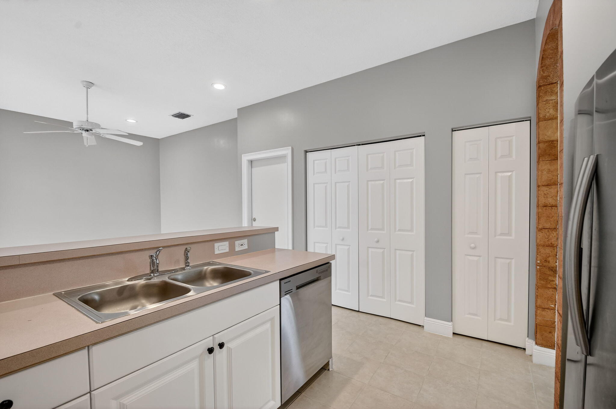 1856 Capeside Circle Property Photo 12