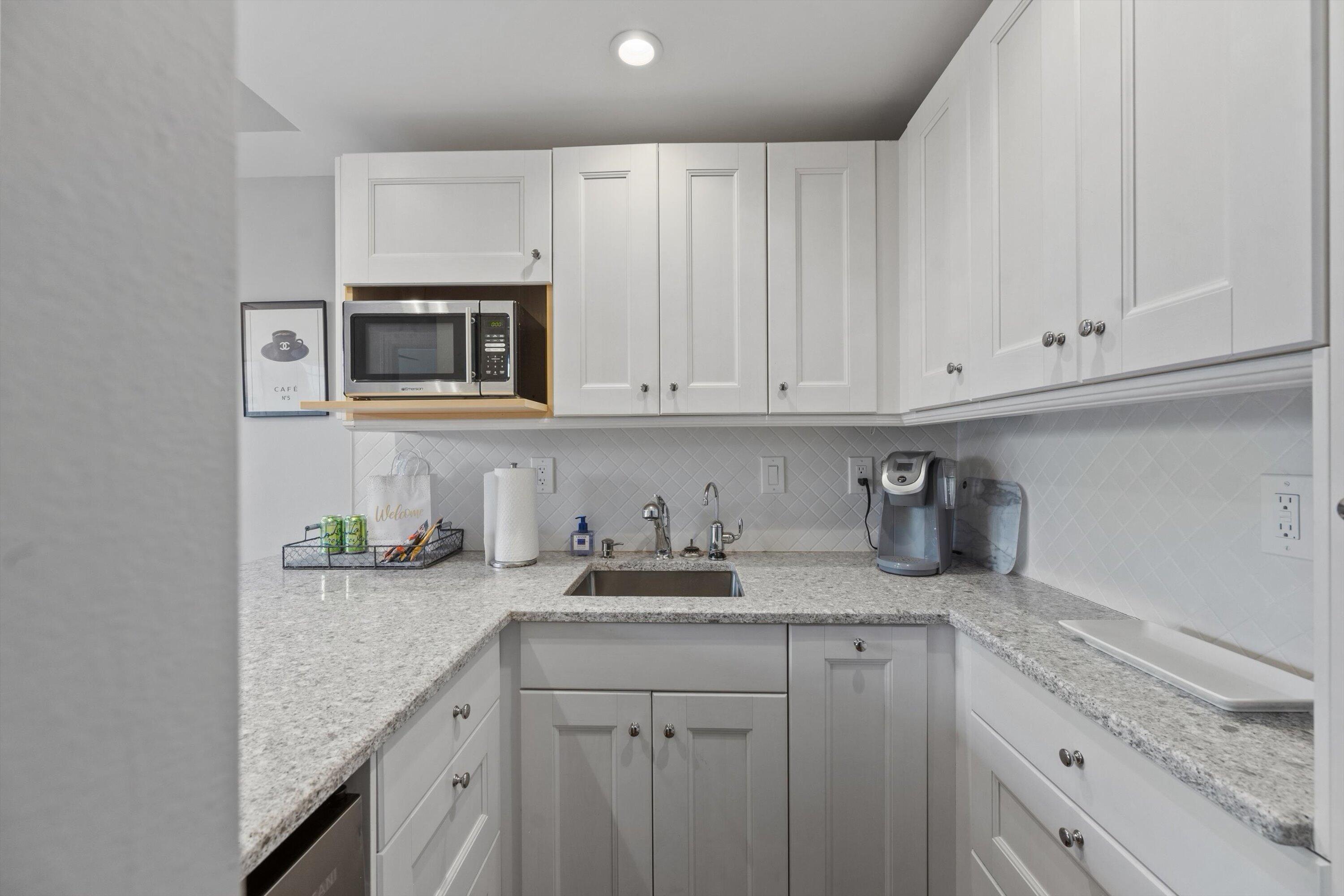 235 Sunrise Avenue 3232 Property Photo 10