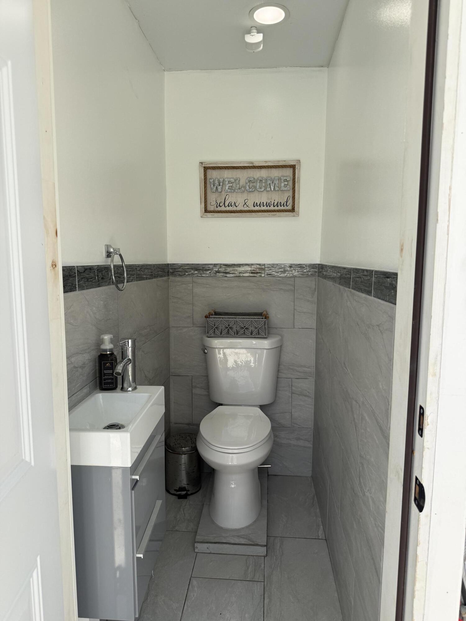 6861 Park Street Property Photo 12