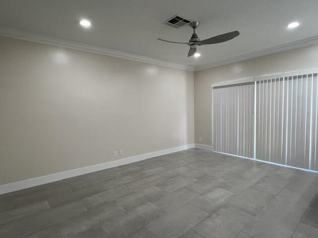 239 Leland Lane Property Photo 3