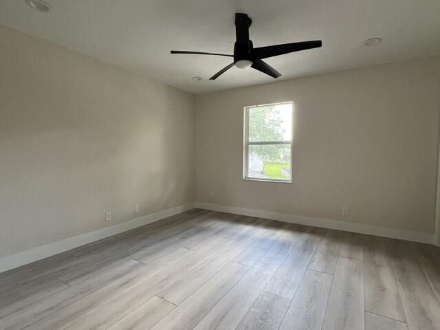239 Leland Lane Property Photo 6