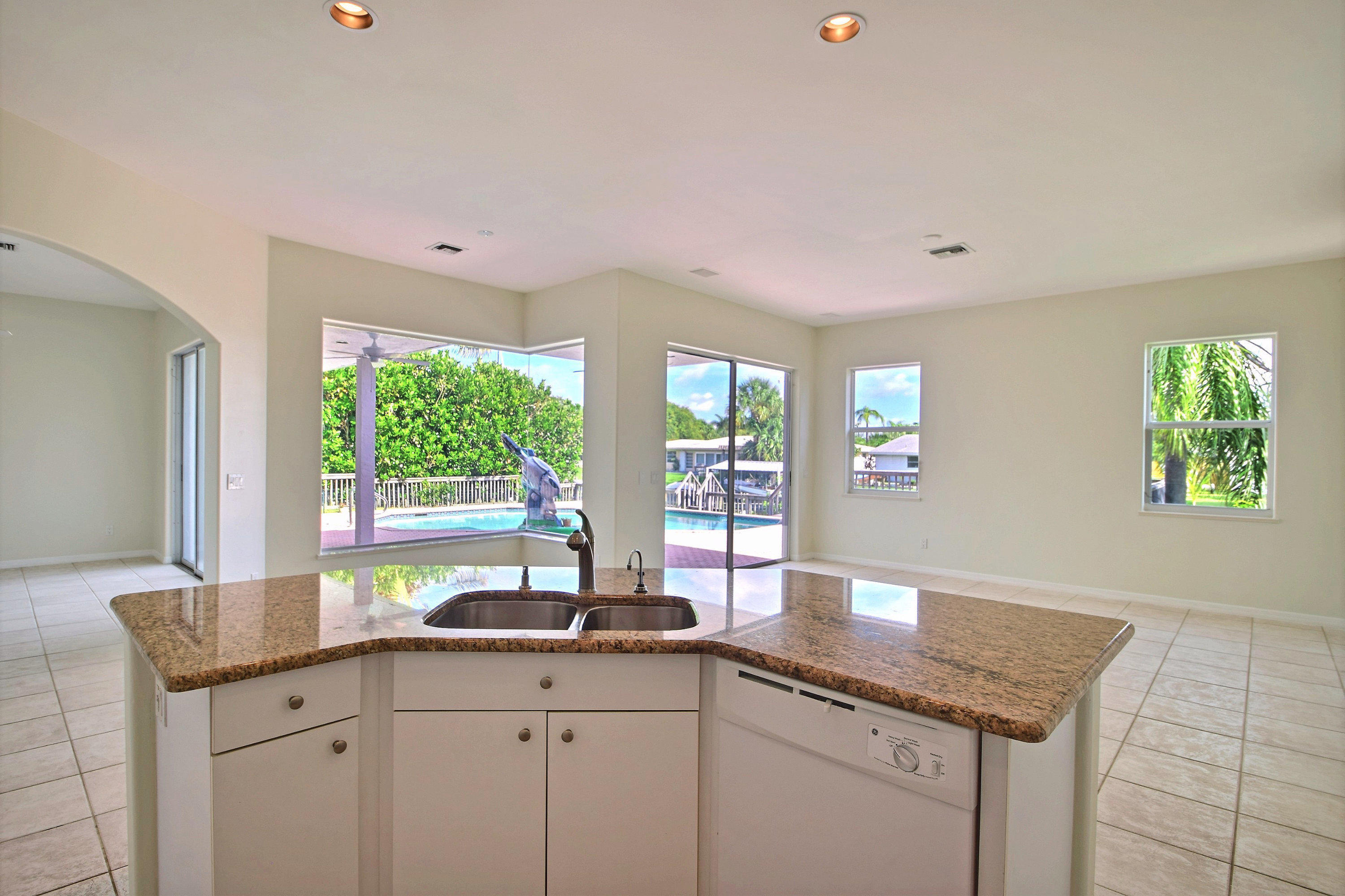 705 Bahia Mar Road Property Photo 1