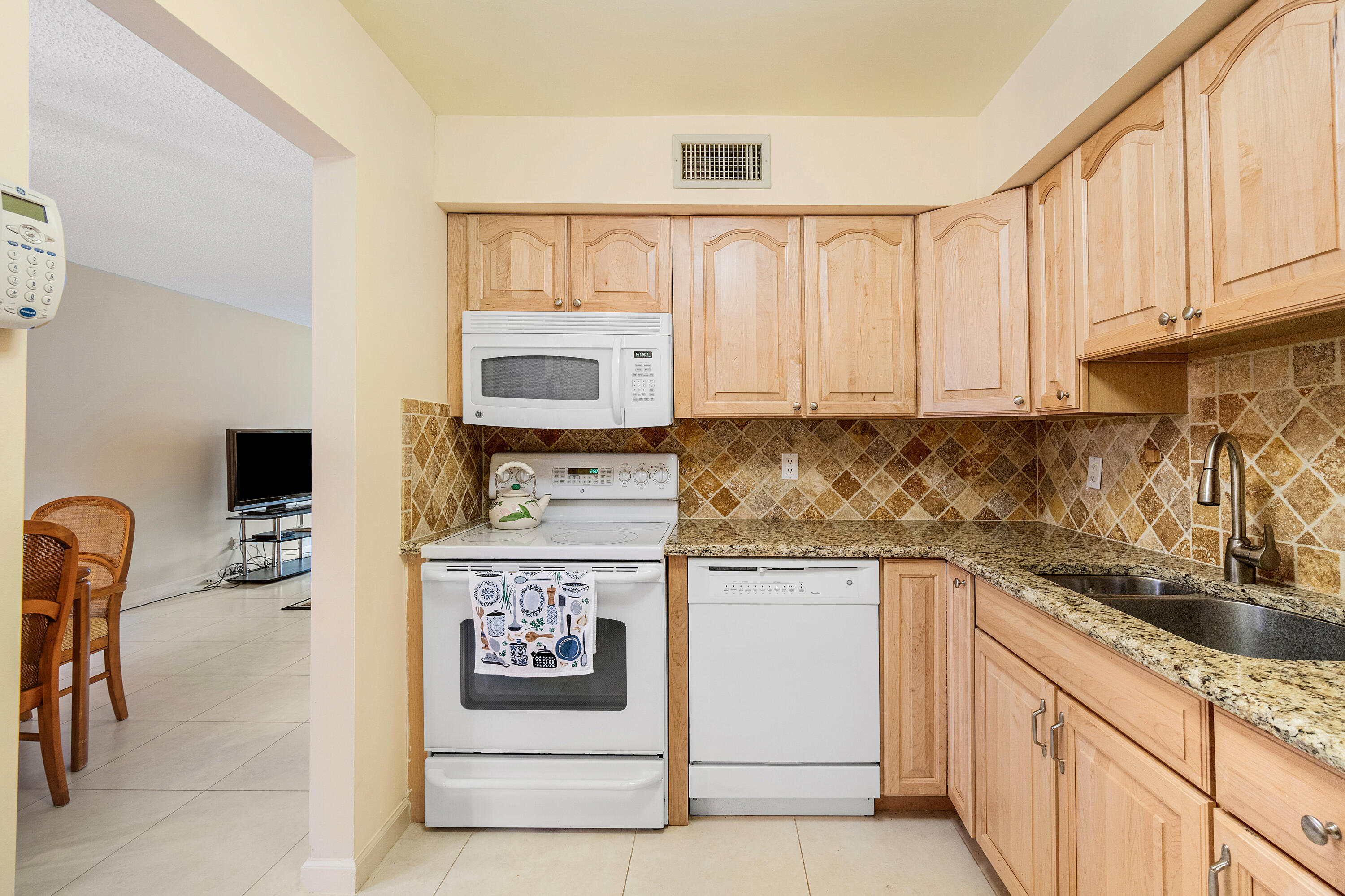 9810 Pineapple Tree Drive 101 Property Photo 12