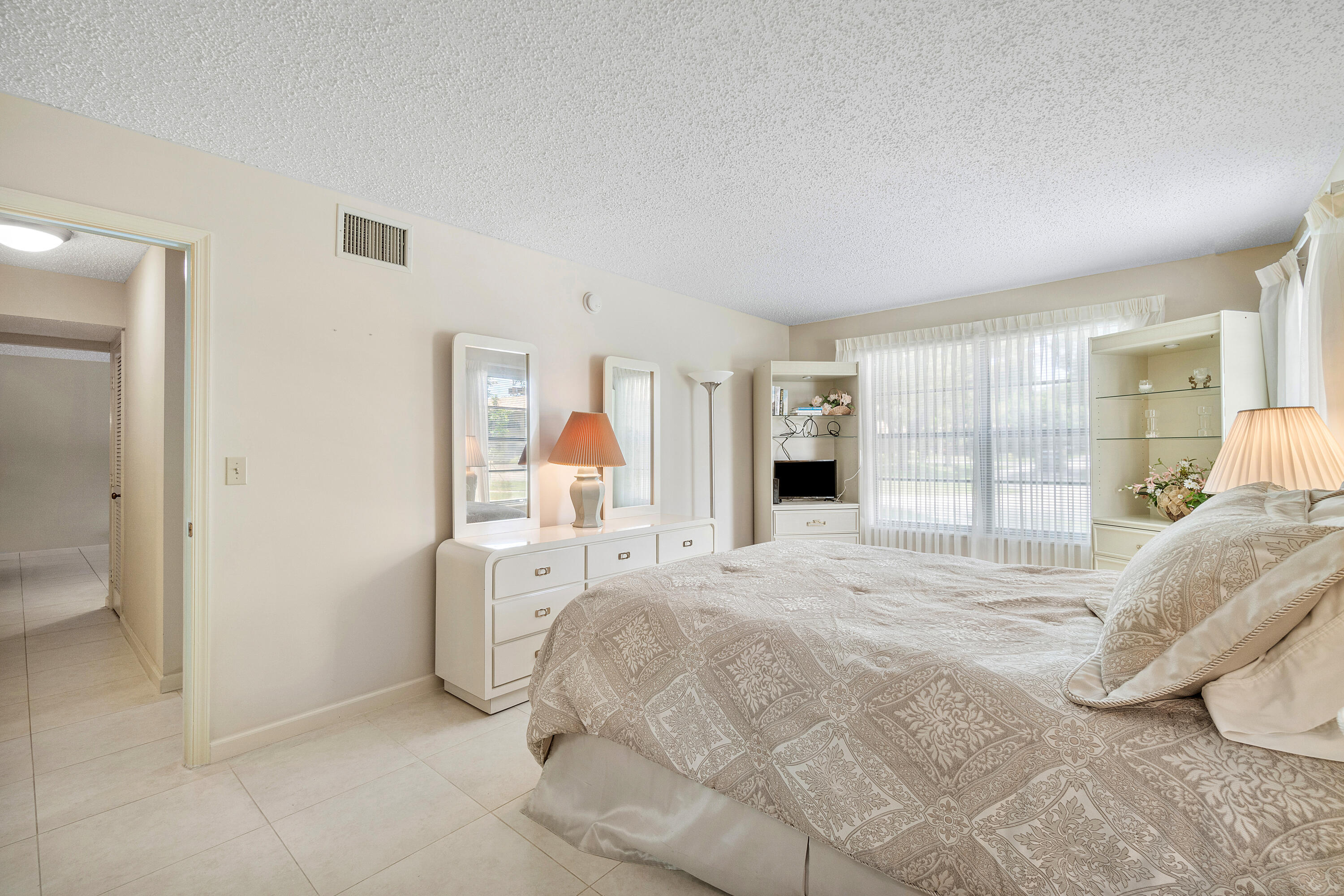 9810 Pineapple Tree Drive 101 Property Photo 17