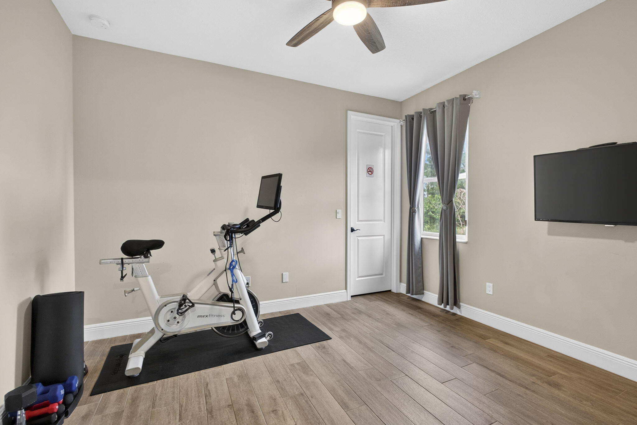 17145 Hamlin Boulevard Property Photo 45