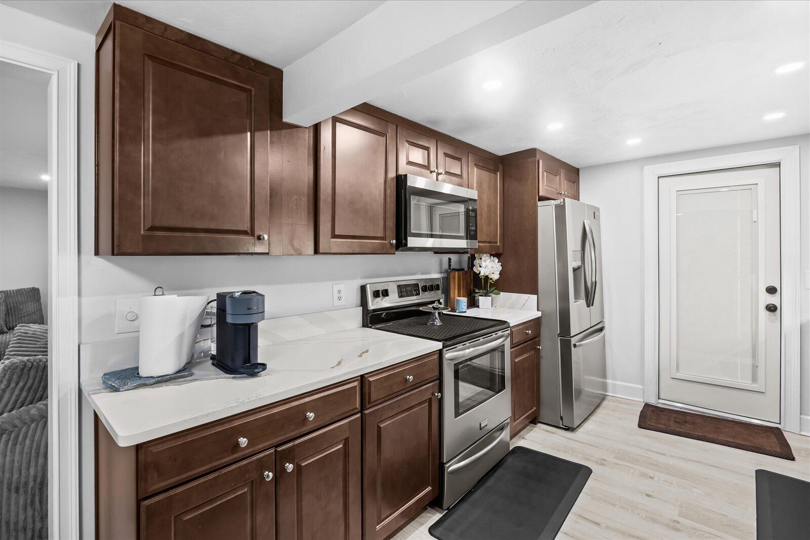 6635 58th Avenue Property Photo 8