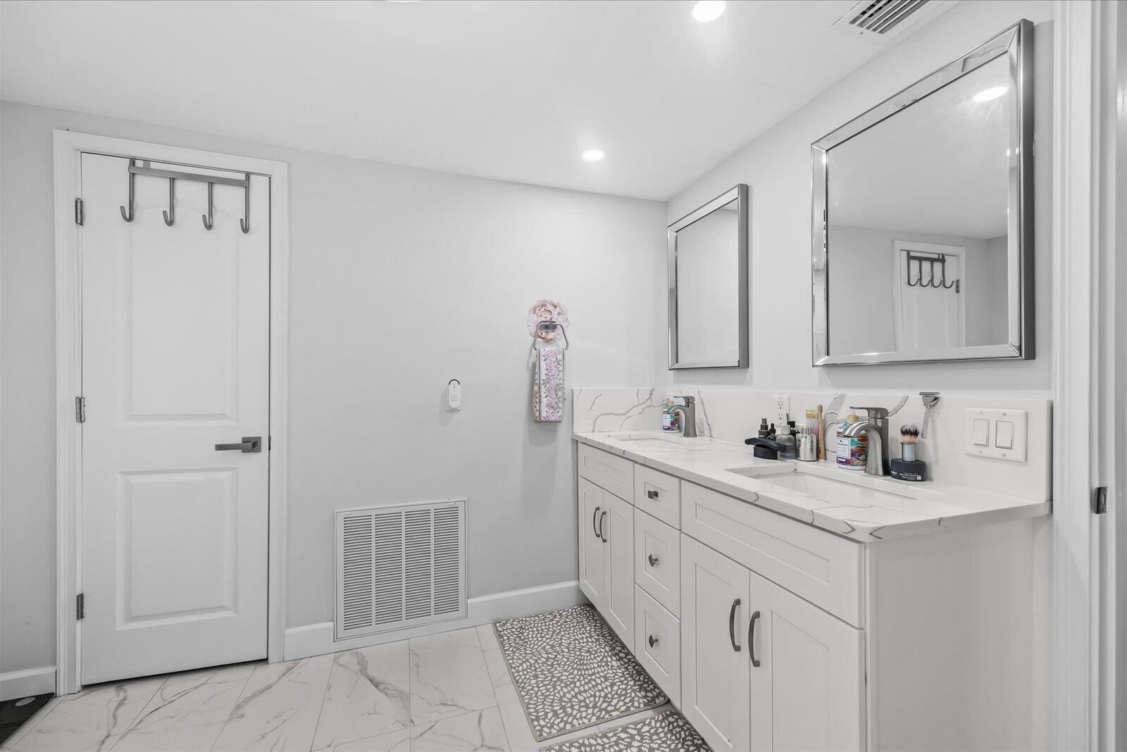 6635 58th Avenue Property Photo 25