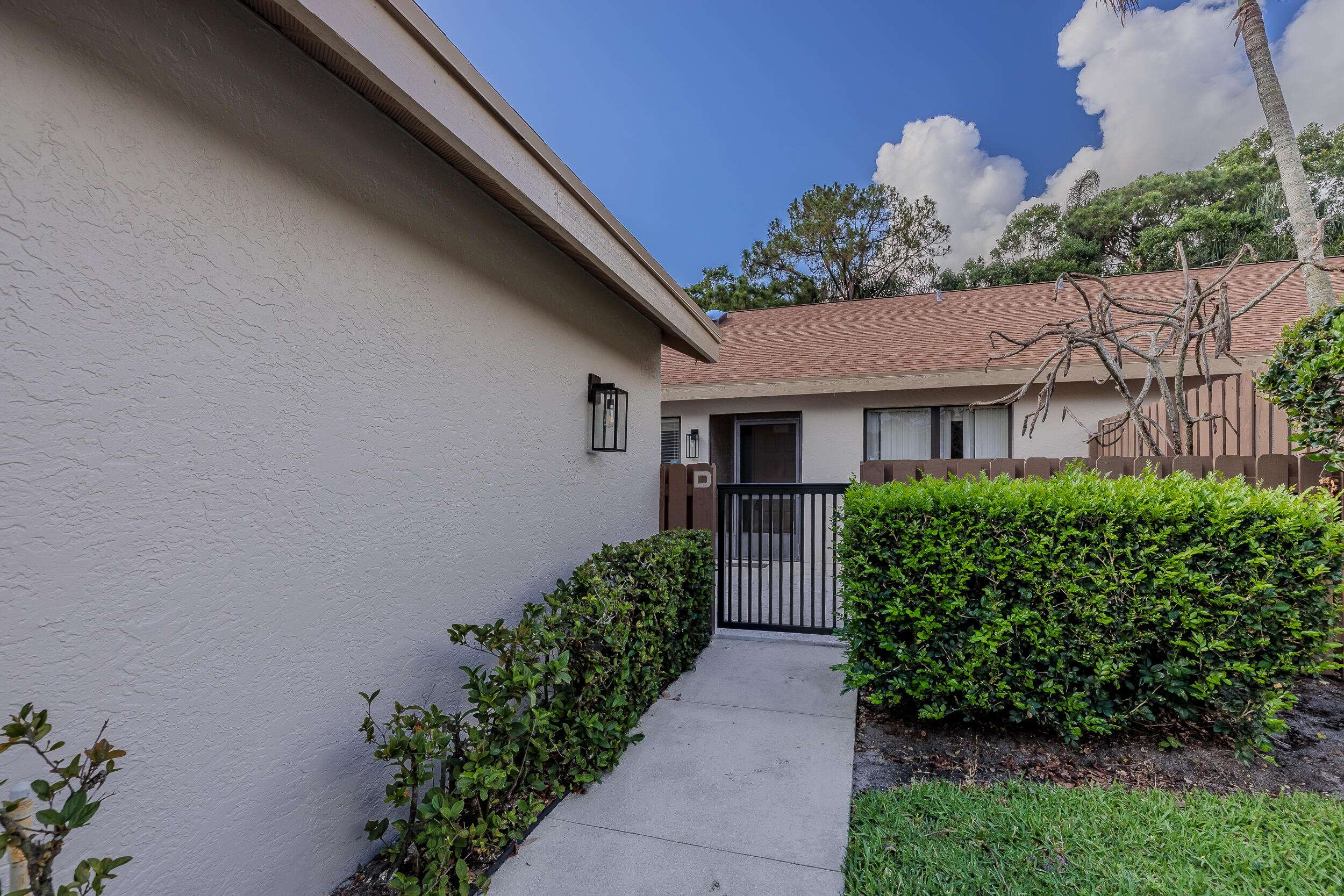 2054 Sw Silver Pine Way 123d Property Photo 1