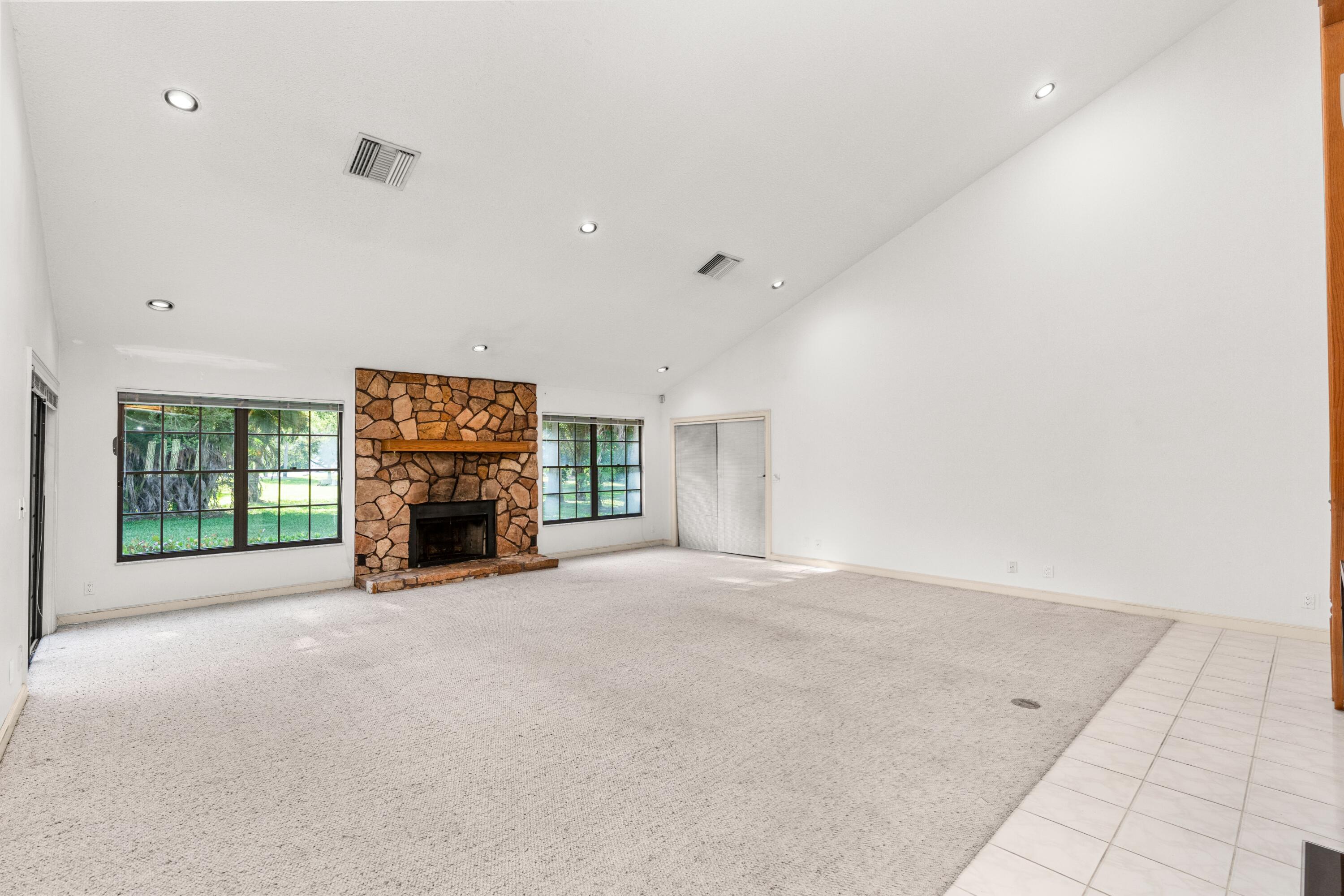 3693 Valley Park Way Property Photo 8