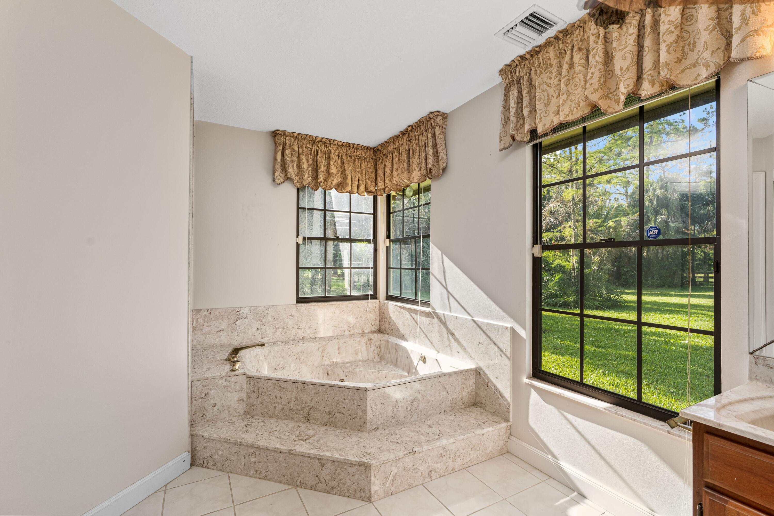 3693 Valley Park Way Property Photo 13