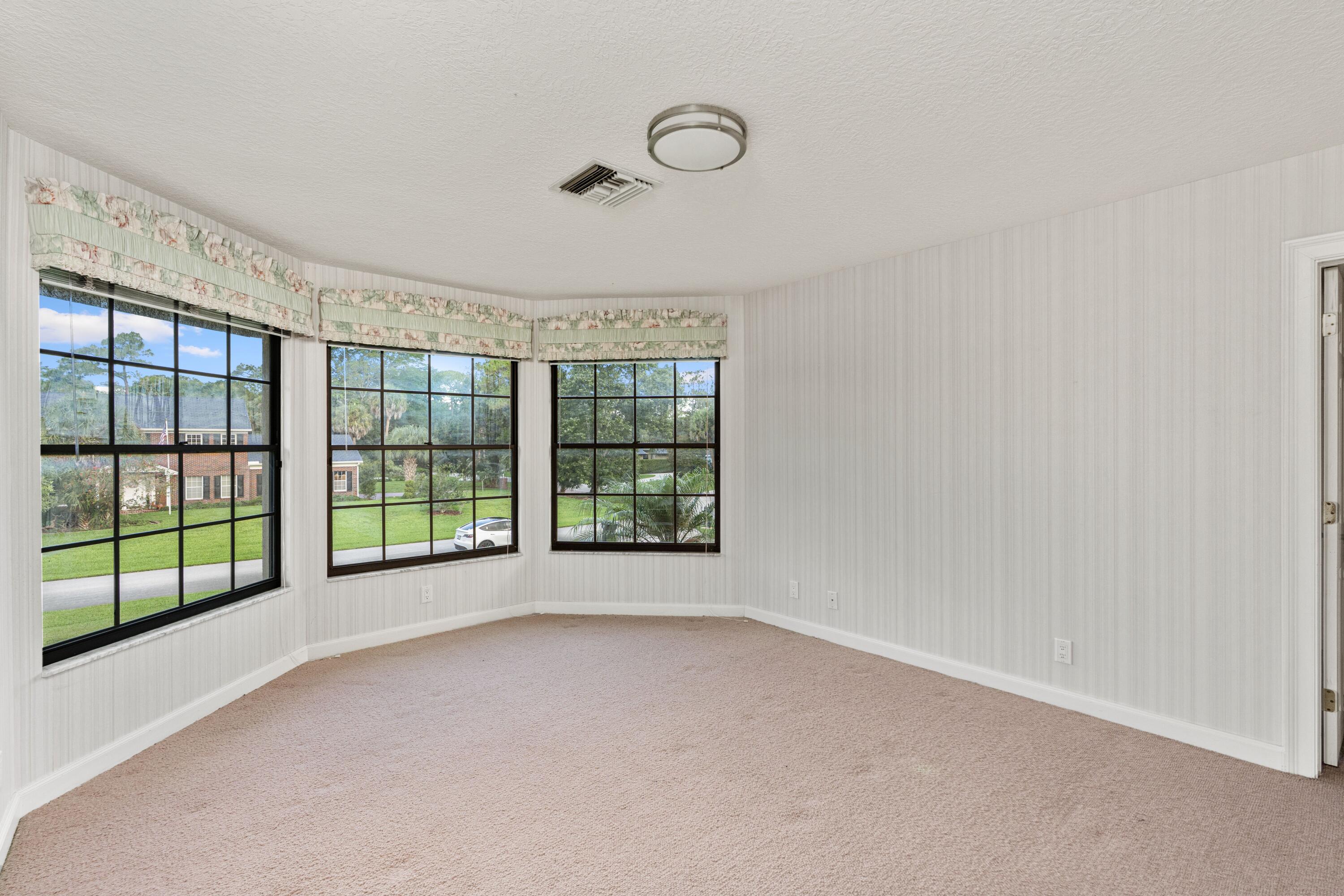 3693 Valley Park Way Property Photo 14