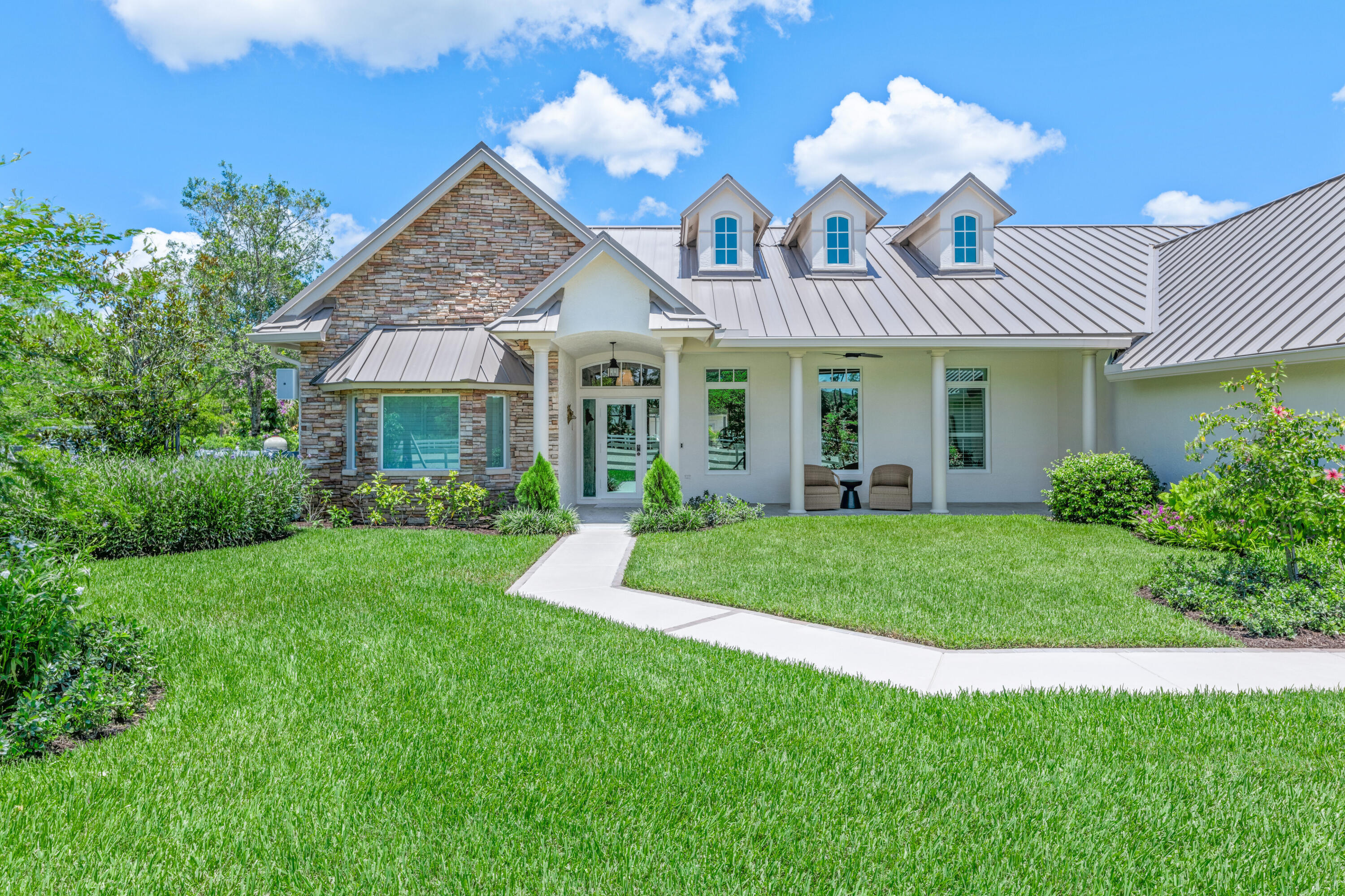1464 Stallion Drive Property Photo 4