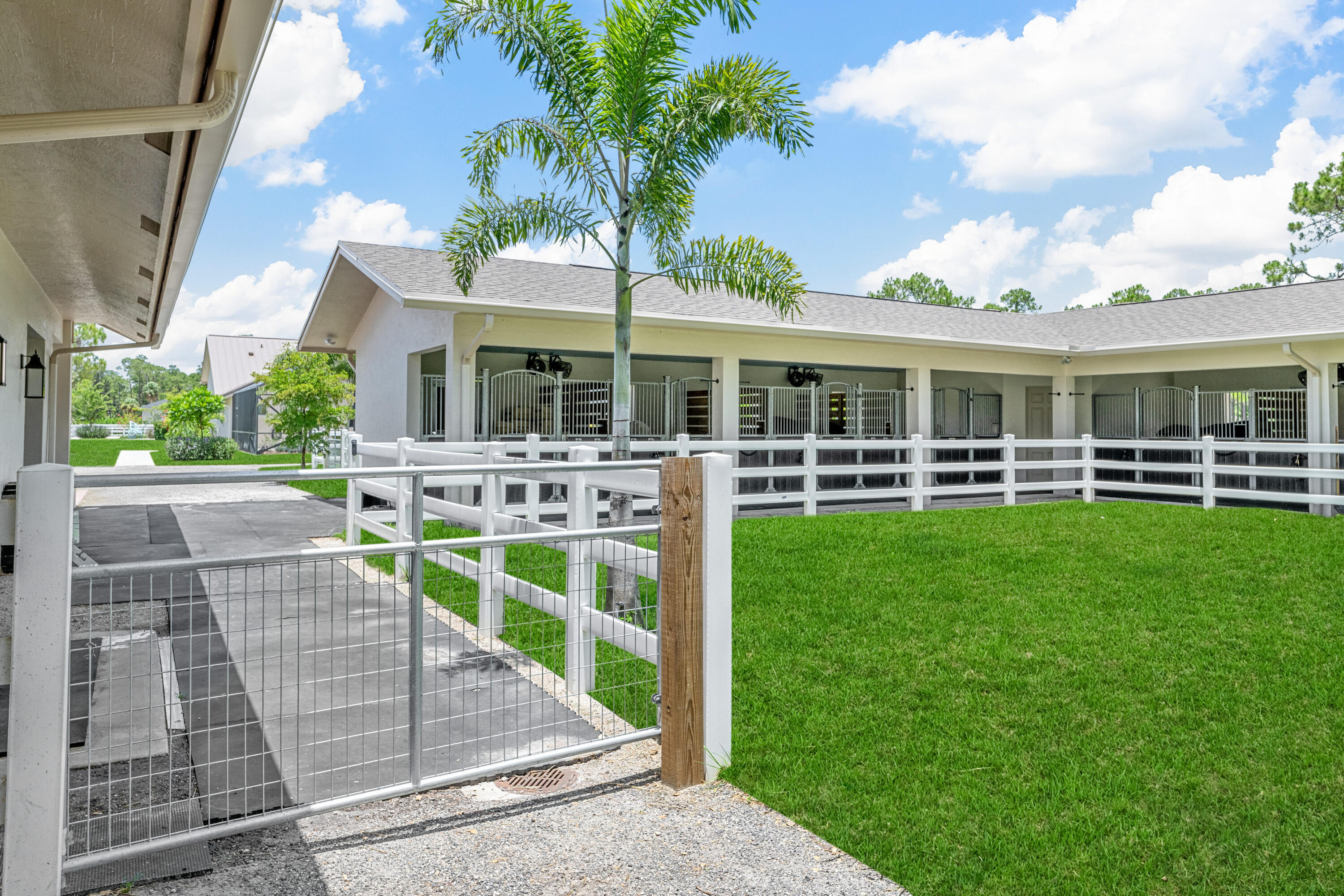 1464 Stallion Drive Property Photo 13