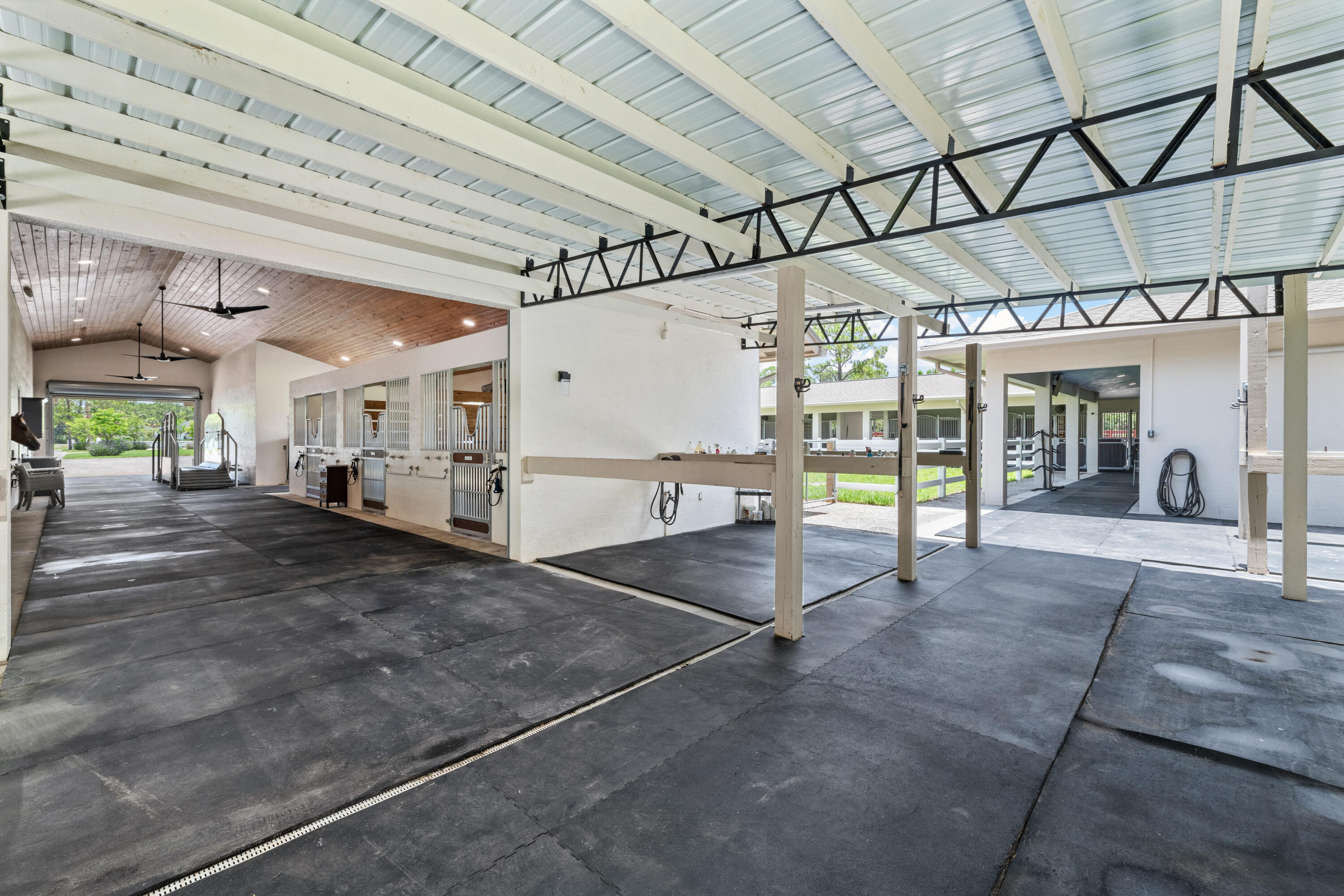 1464 Stallion Drive Property Photo 43