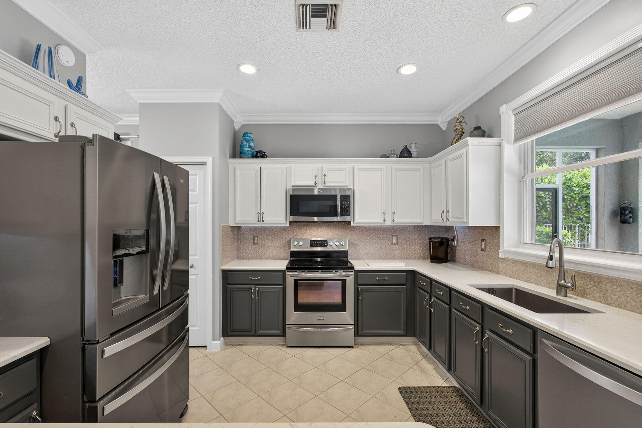 3738 Old Lighthouse Circle Property Photo 25