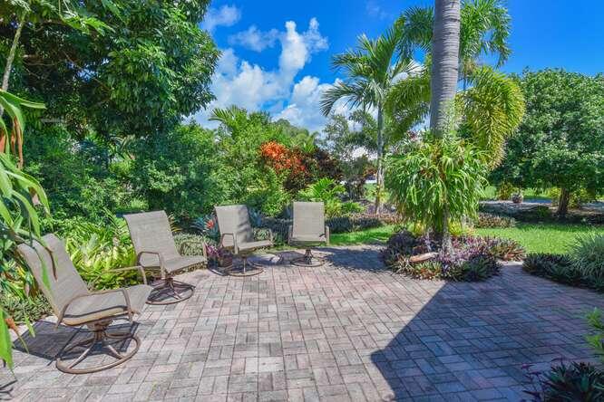 437 French Royale Circle Property Photo 6
