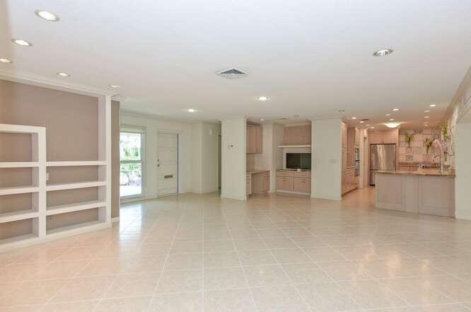 437 French Royale Circle Property Photo 15