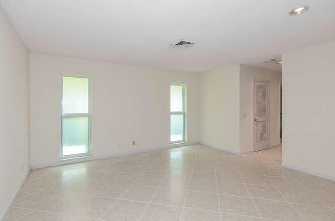 437 French Royale Circle Property Photo 30