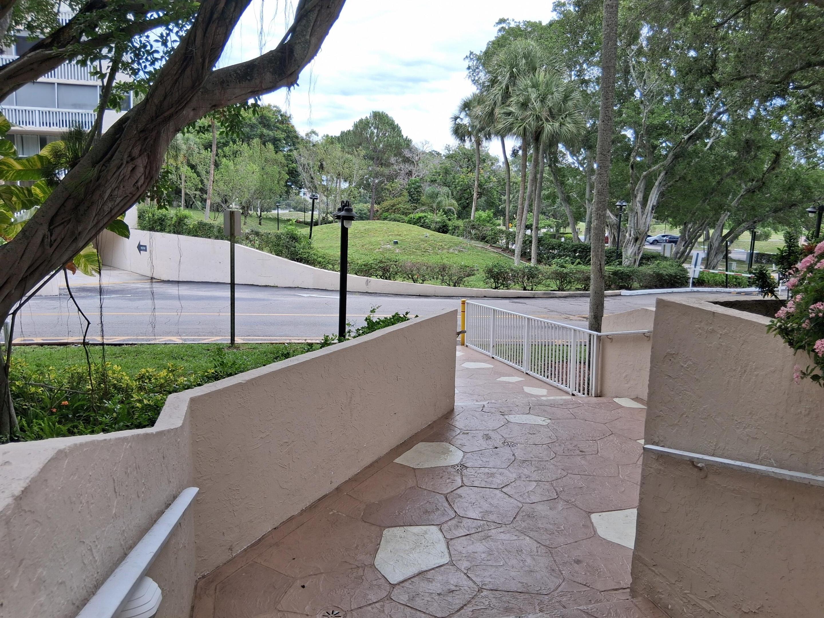 7001 Environ Boulevard 403 Property Photo 29