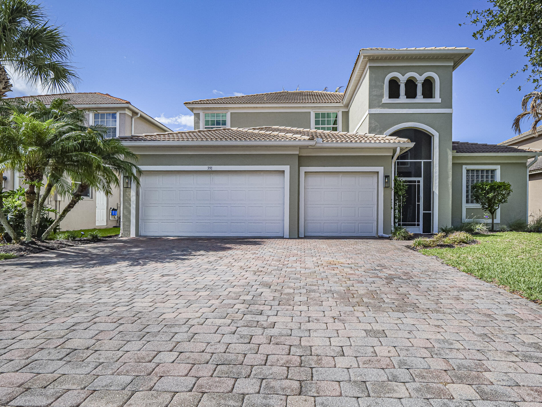 391 NW Sheffield Circle