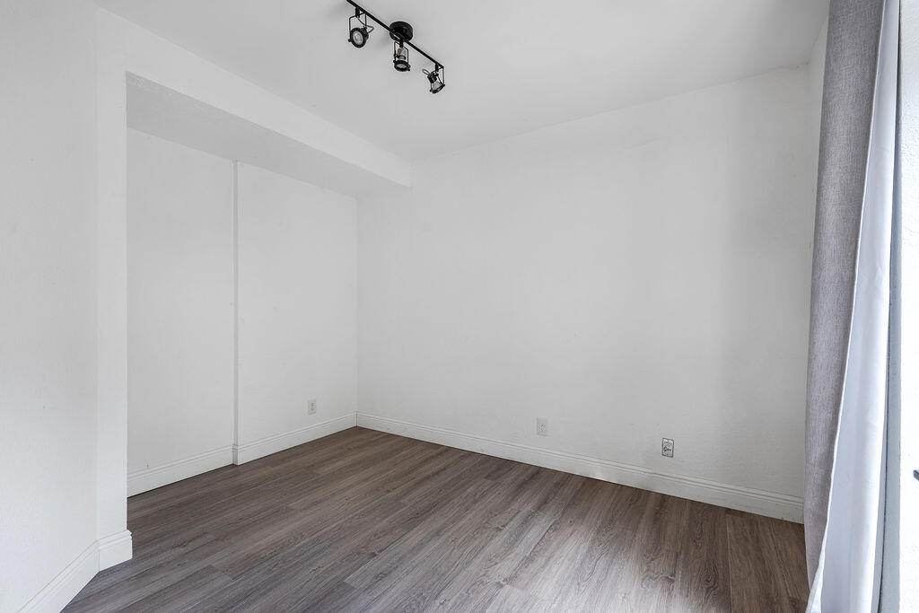 8050 Severn Drive C Property Photo 11