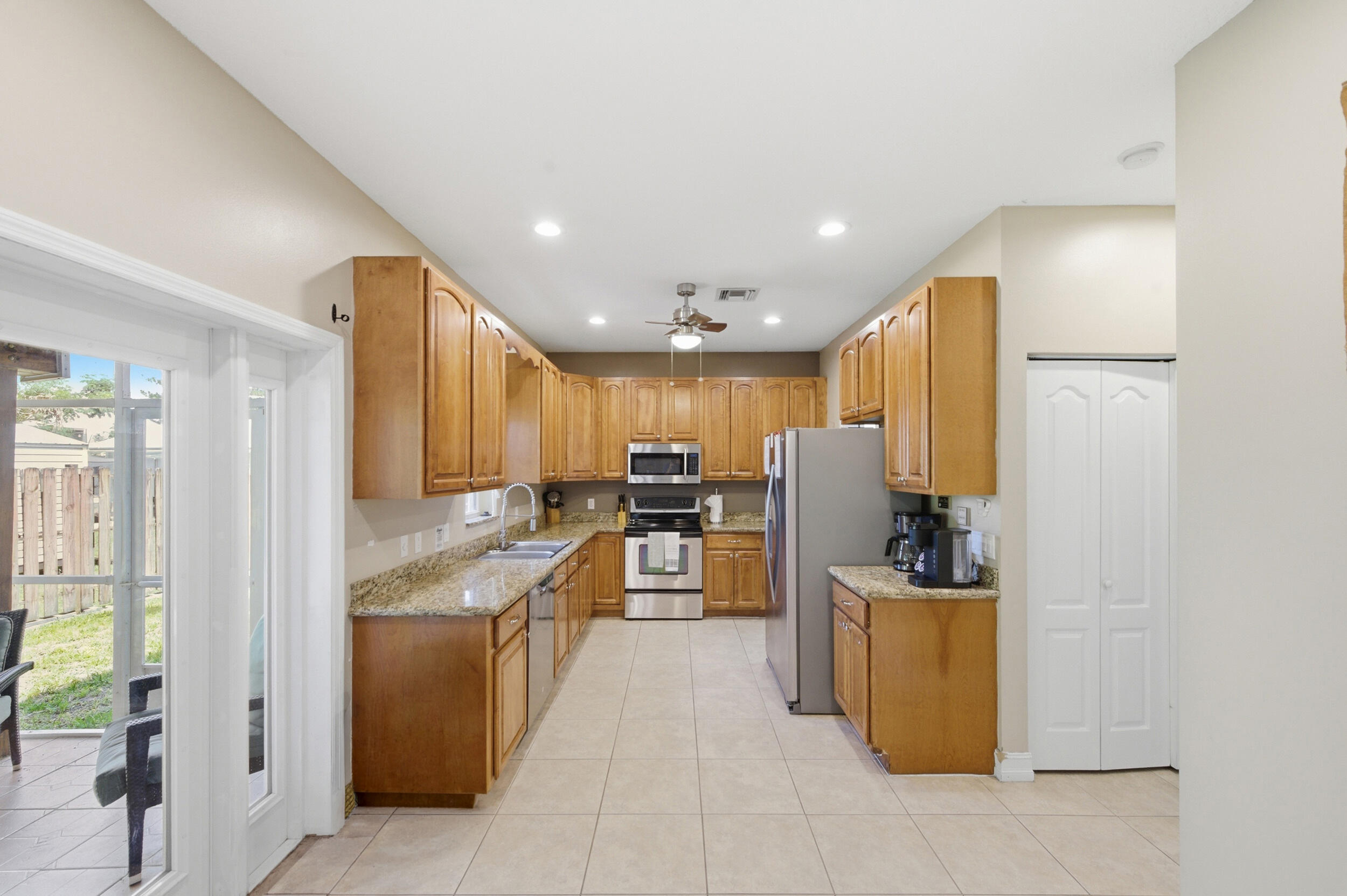 2750 Sw Cornell Avenue Property Photo 3