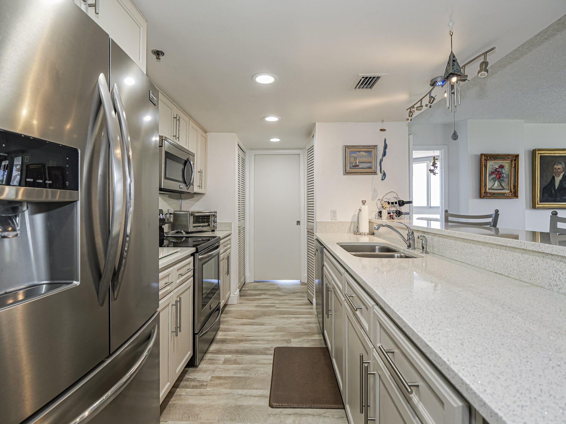 2700 N Highway A1a 305 Property Photo 14