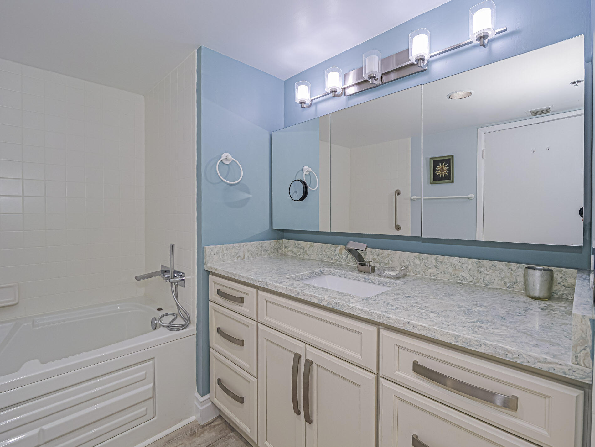 2700 N Highway A1a 305 Property Photo 24