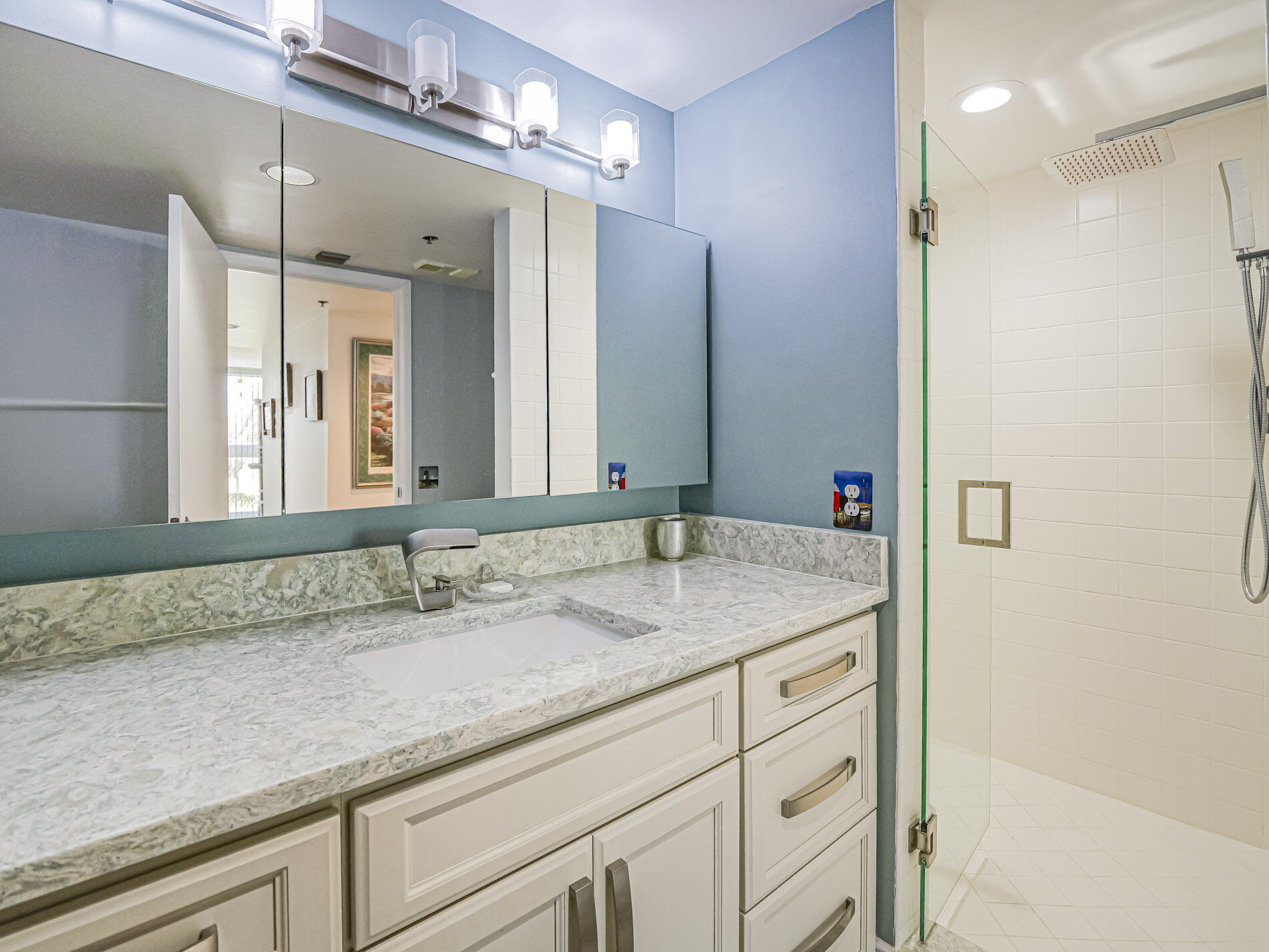 2700 N Highway A1a 305 Property Photo 26
