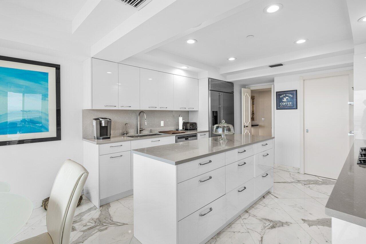 4201 N Ocean Boulevard 1801 Property Photo 12