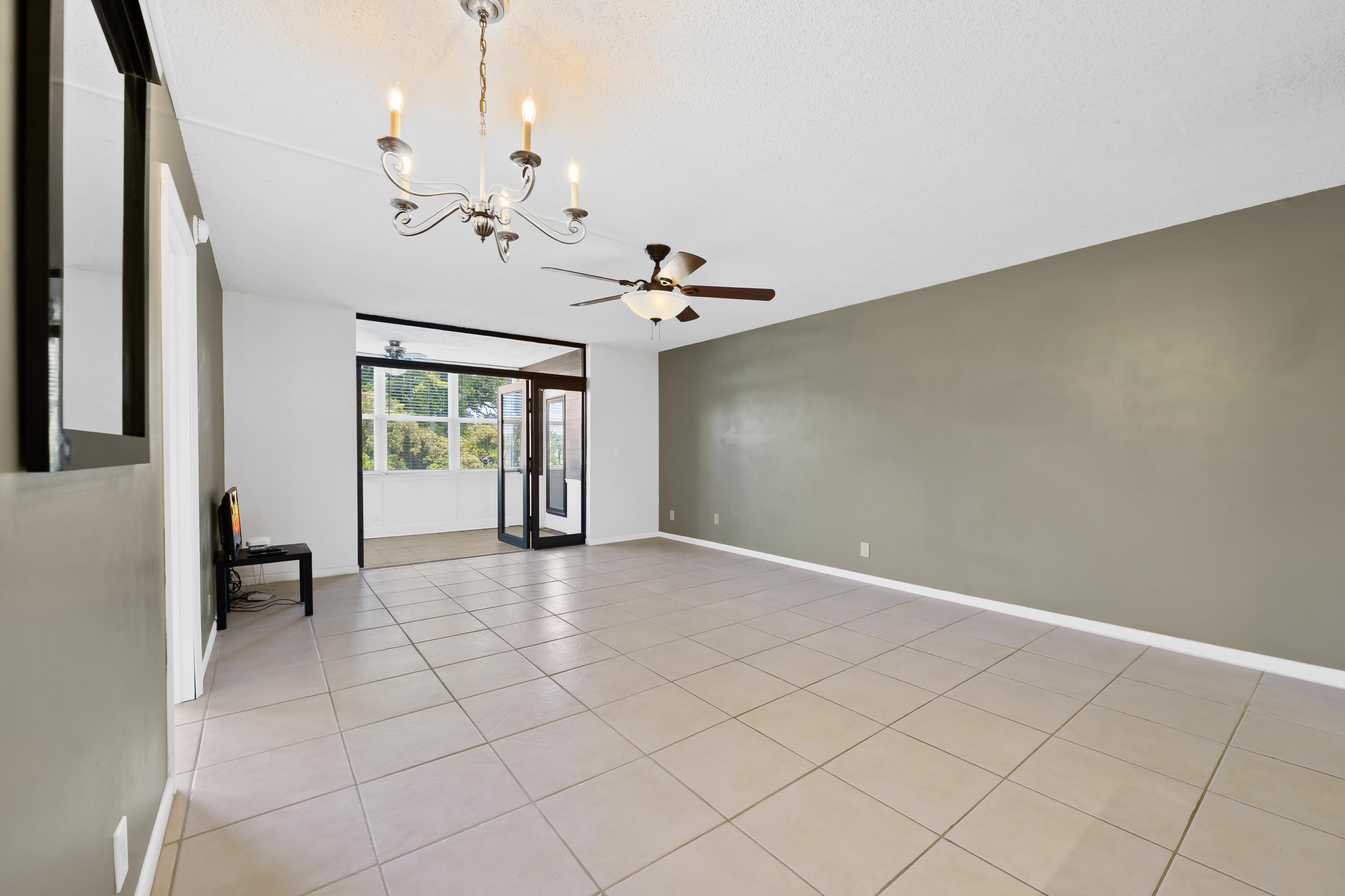 7350 Nw 18th Street 207 Property Photo 12