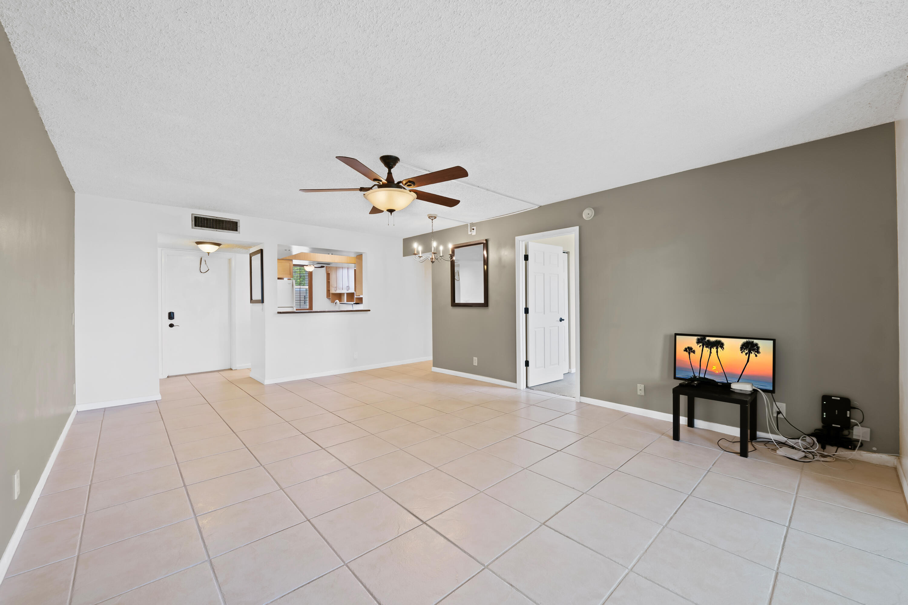 7350 Nw 18th Street 207 Property Photo 15