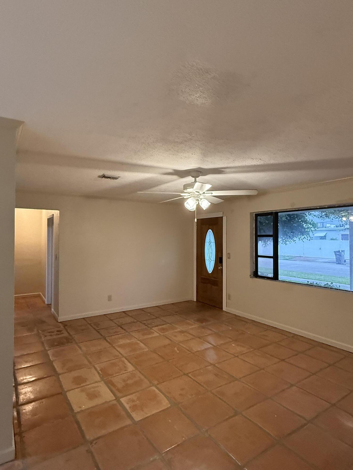 817 Elm Road Property Photo 5