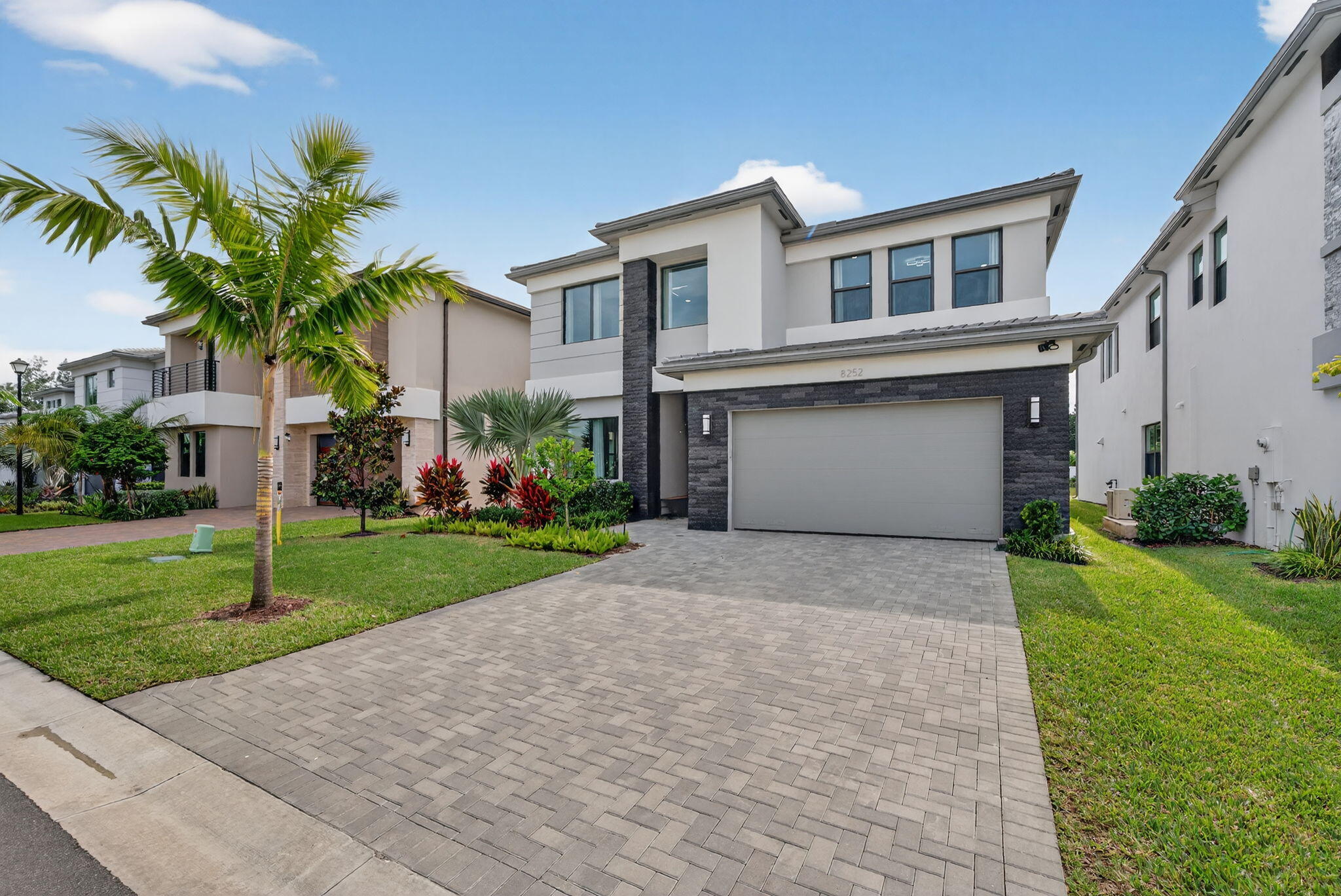 8252 Essex Country Club Drive Property Photo 1