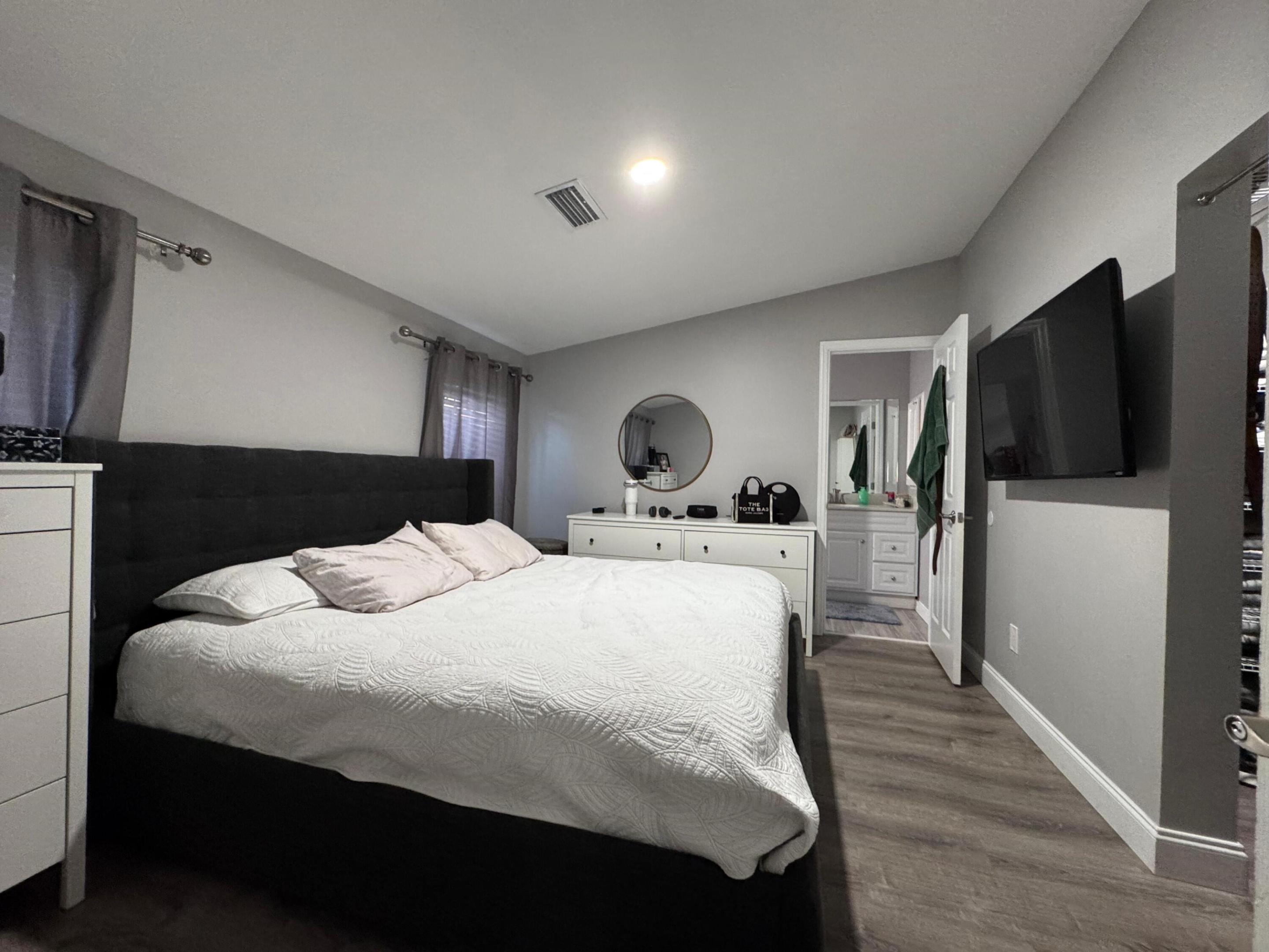 3899 Redman Parkway 143 Property Photo 6