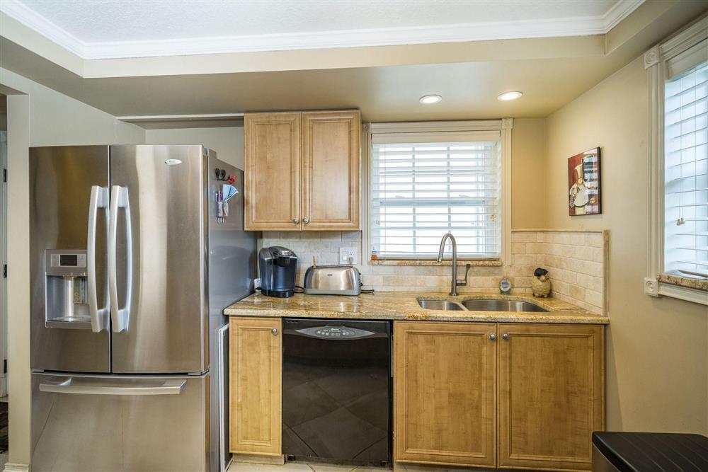 338 Waterside Drive Property Photo 8