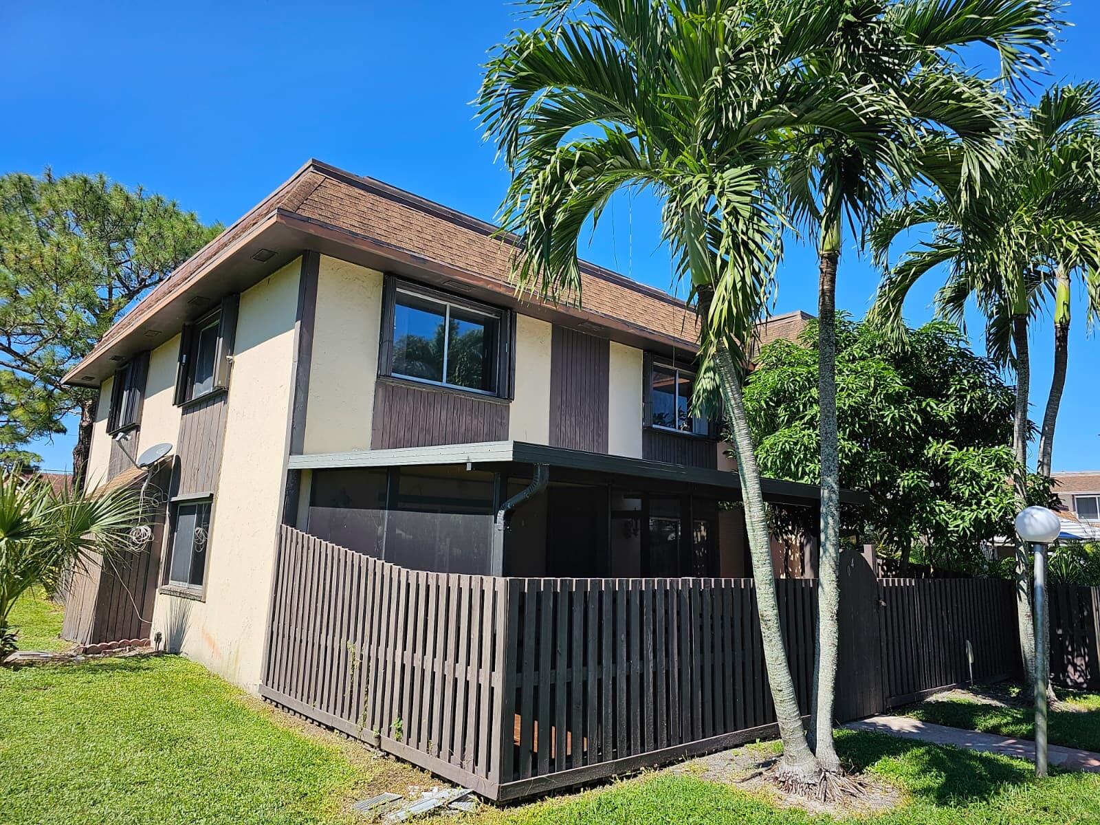 2148 Sherwood Forest Boulevard 4 Property Photo 1