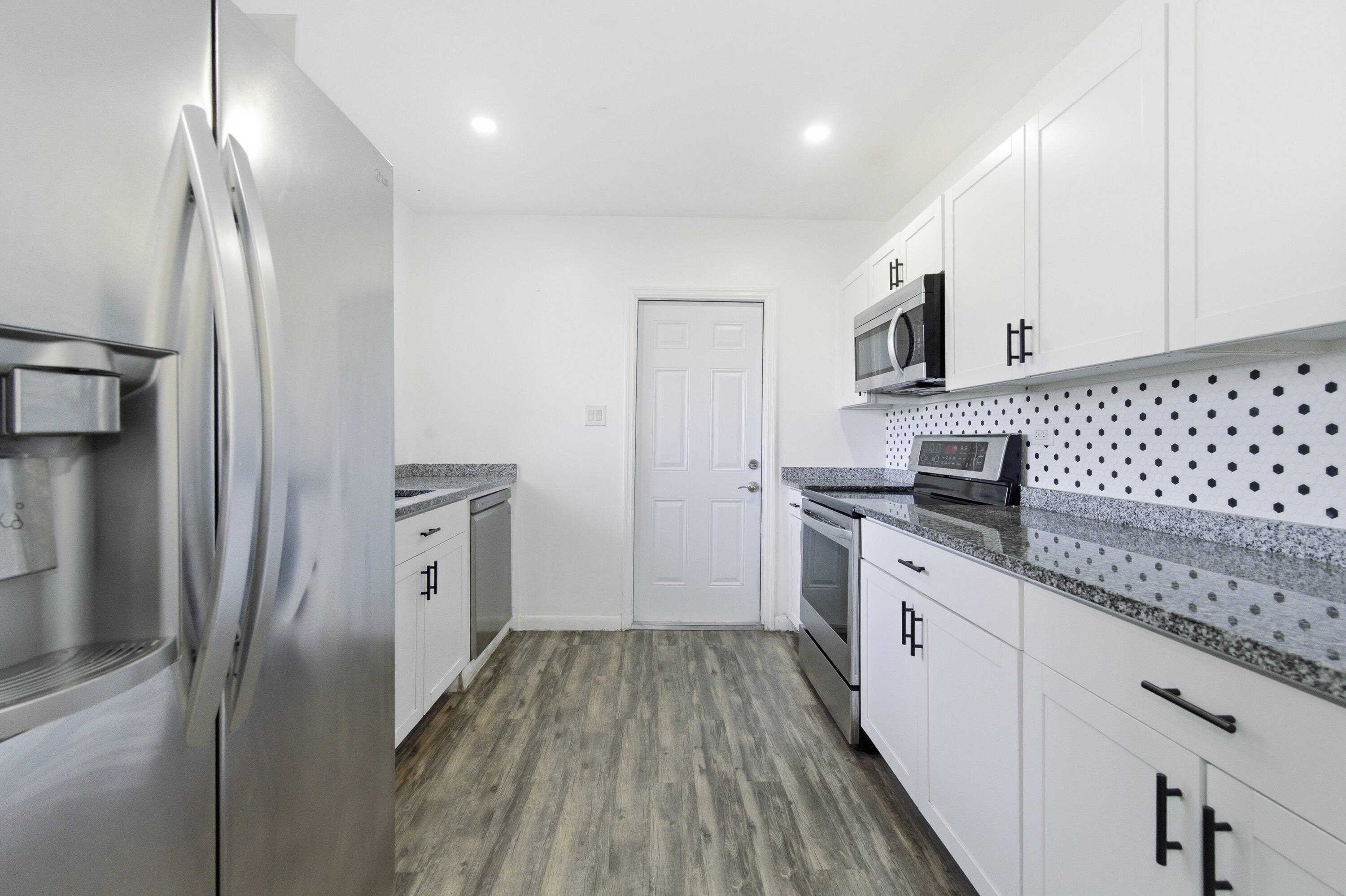 837 Nw 41st Street A-b Property Photo 12